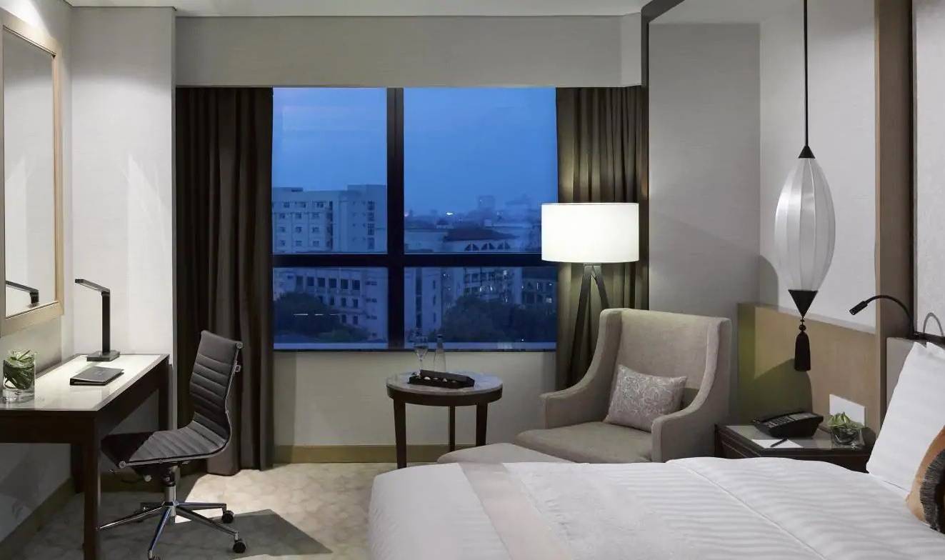 Premium kamer in het Melia Hanoi in Vietnam