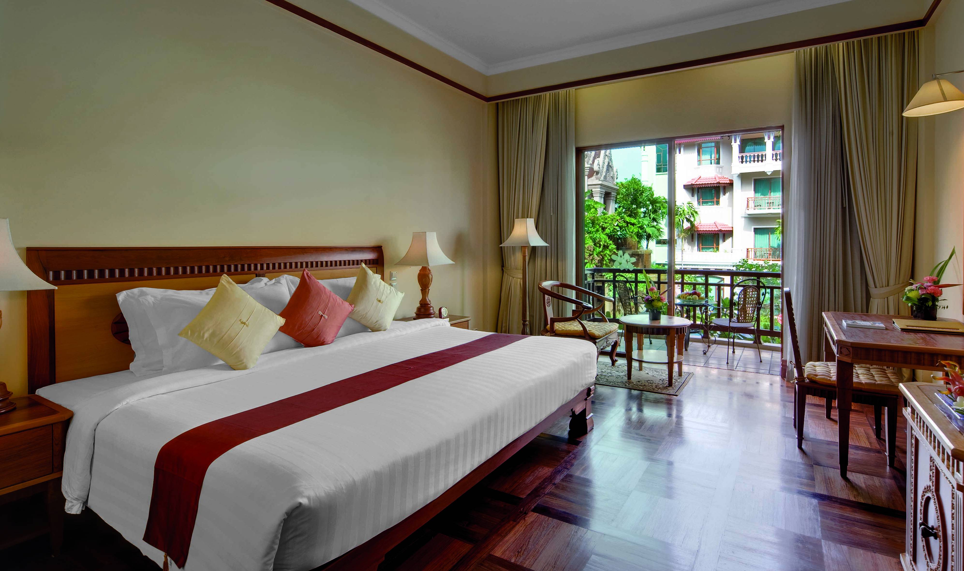 Deluxe Poolview kamer in het Sokha Angkor Hotel in Siem Reap in Cambodja