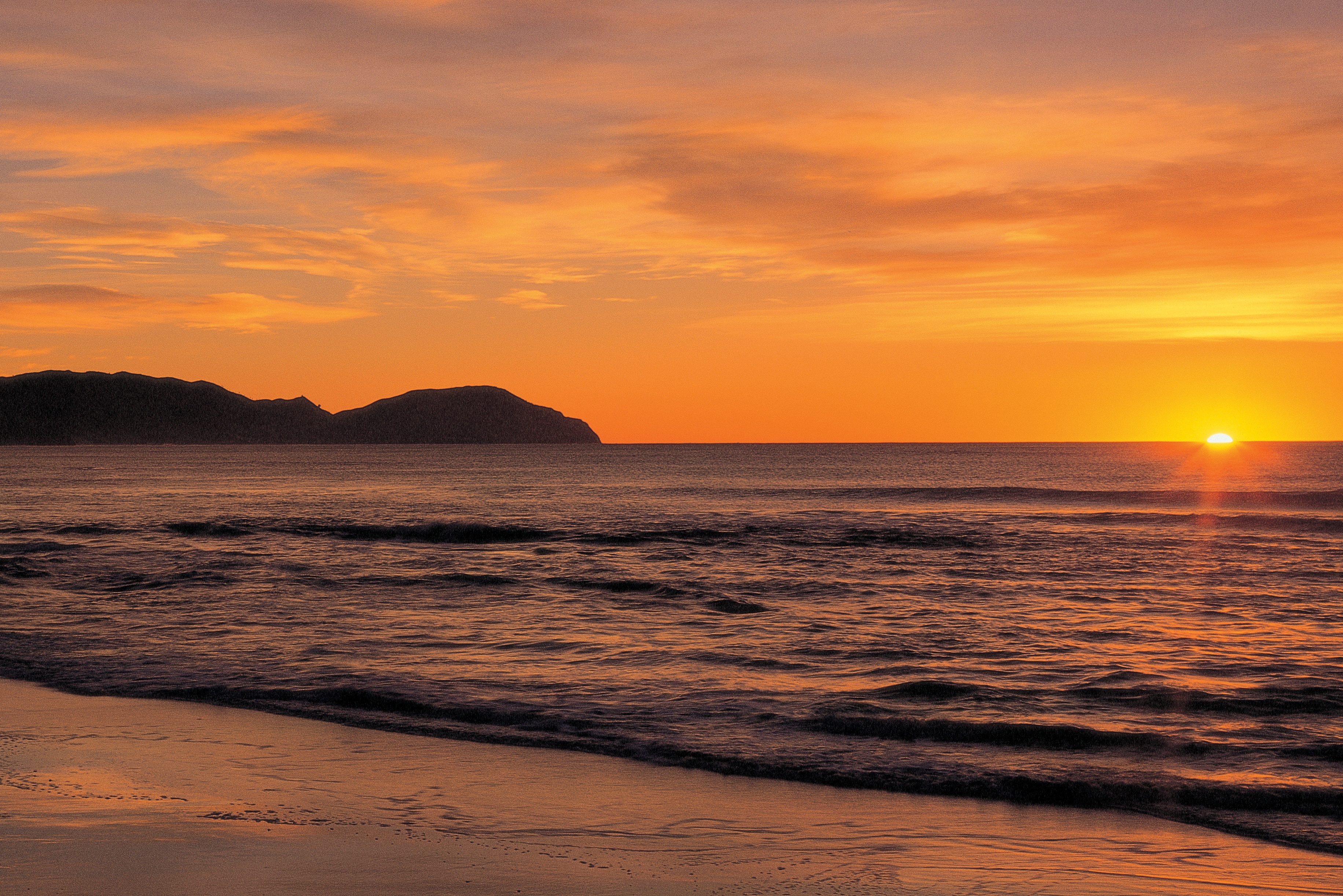 Zonsopkomst in Eastland in Nieuw-Zeeland