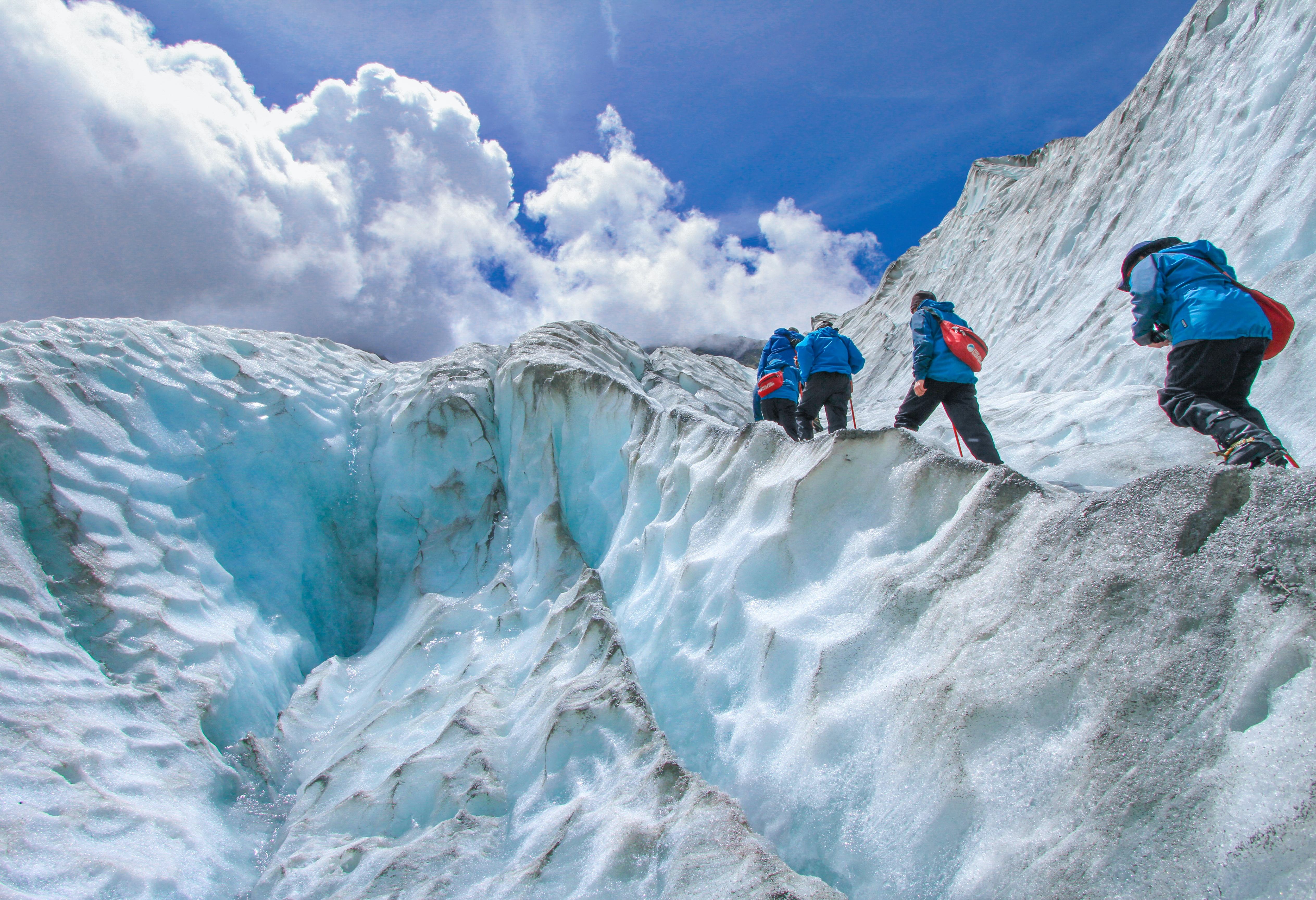 Wandelen op de Franz Josef gletsjer in Nieuw-Zeeland