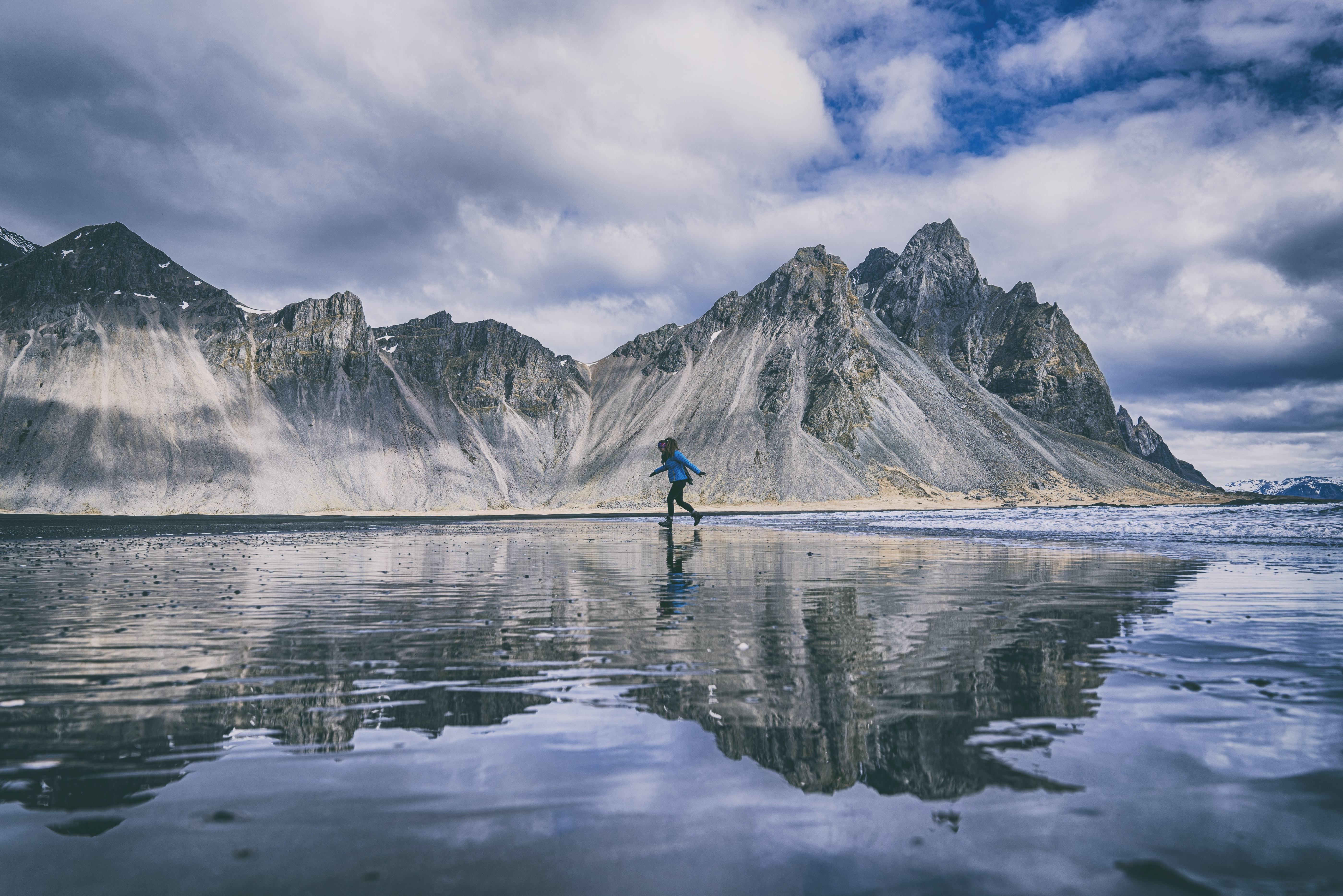 Zwarte strand van Stokksnes in IJsland