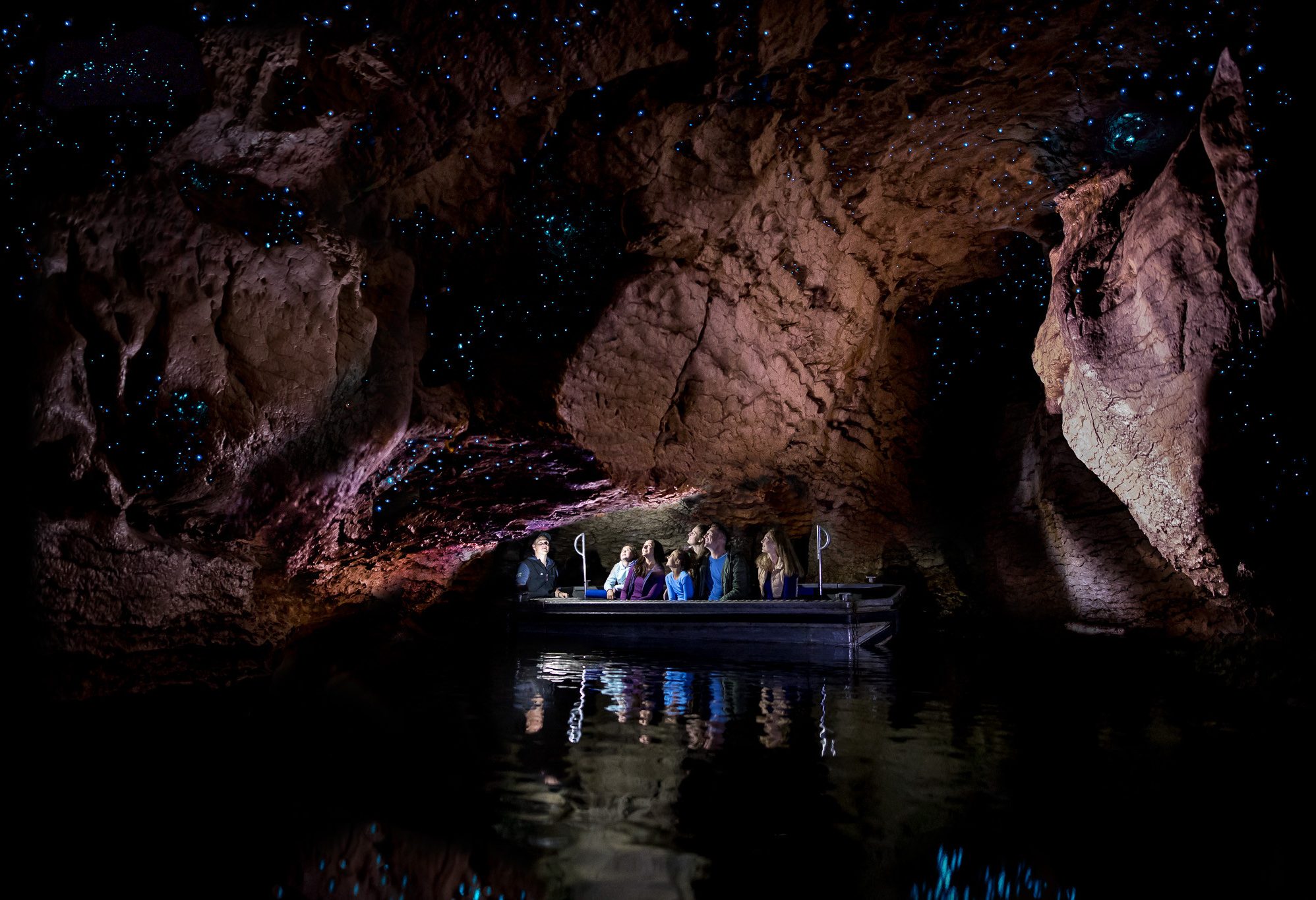 Glimwormgrotten bij Te Anau in Nieuw-Zeeland