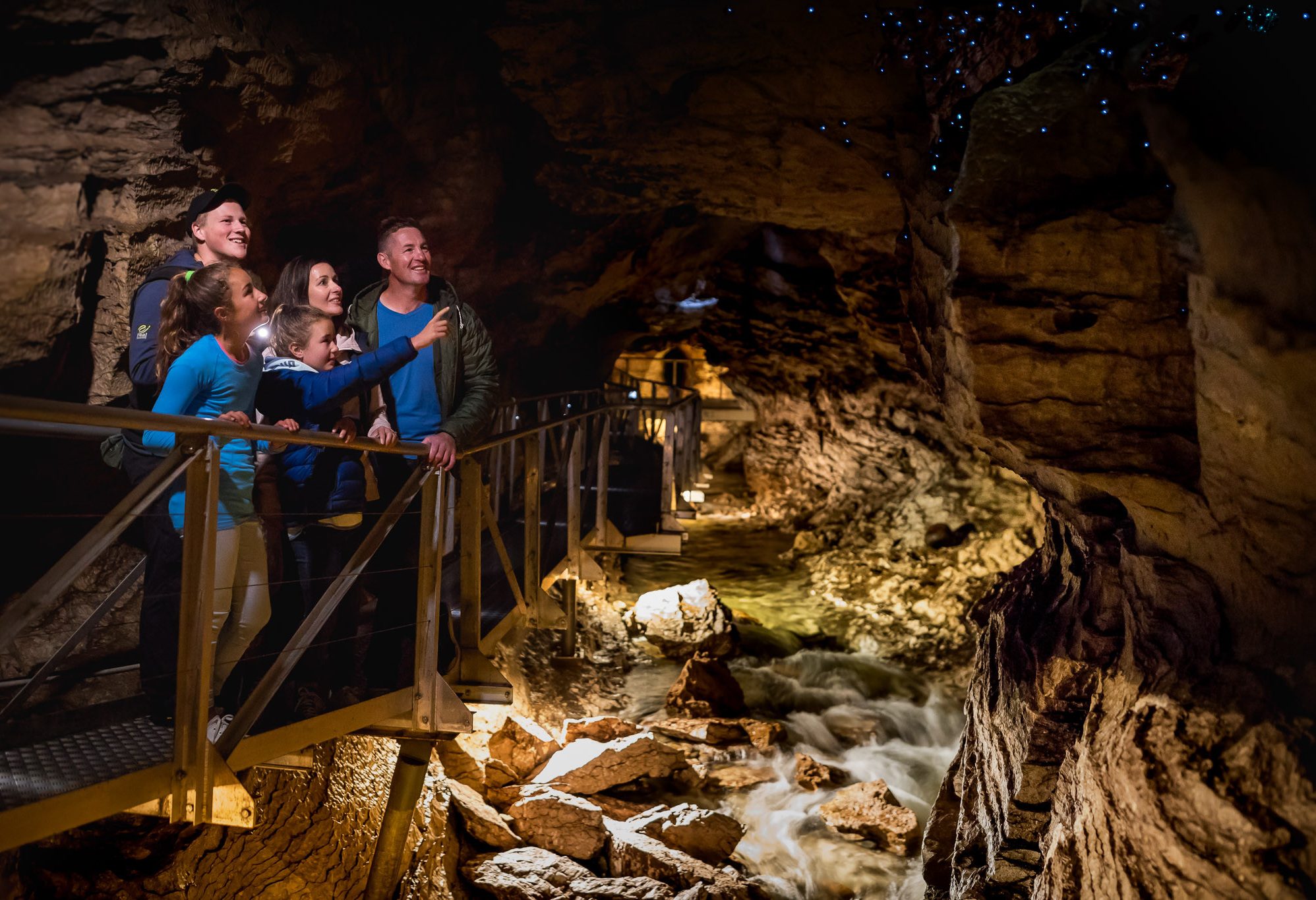 Glimwormgrotten bij Te Anau in Nieuw-Zeeland