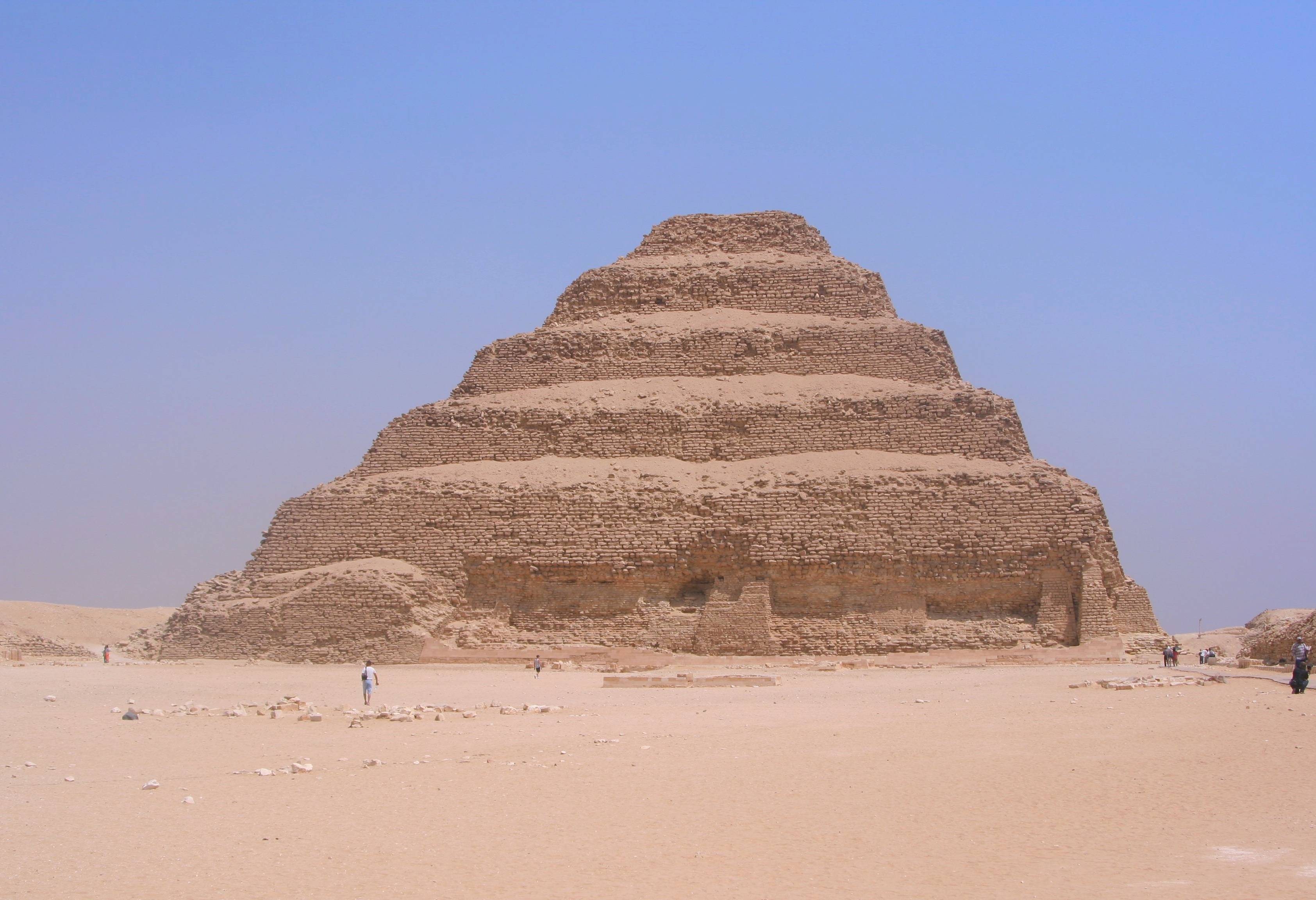 egypte-koninkrijk-memphis-saqqara-sakkara-piramide-van-djoser