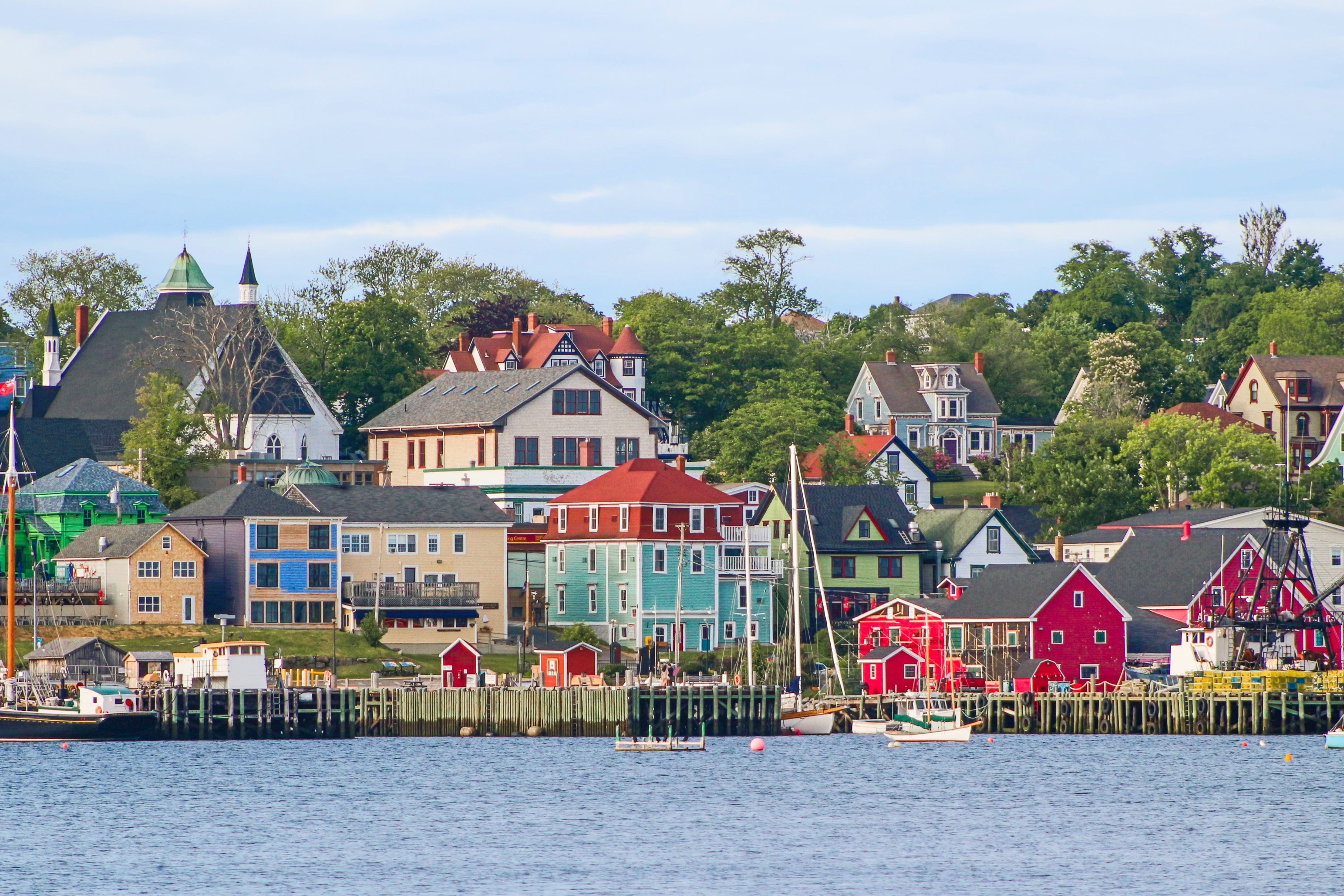 canada-nova-scotia-lunenburg-waterfront-unesco