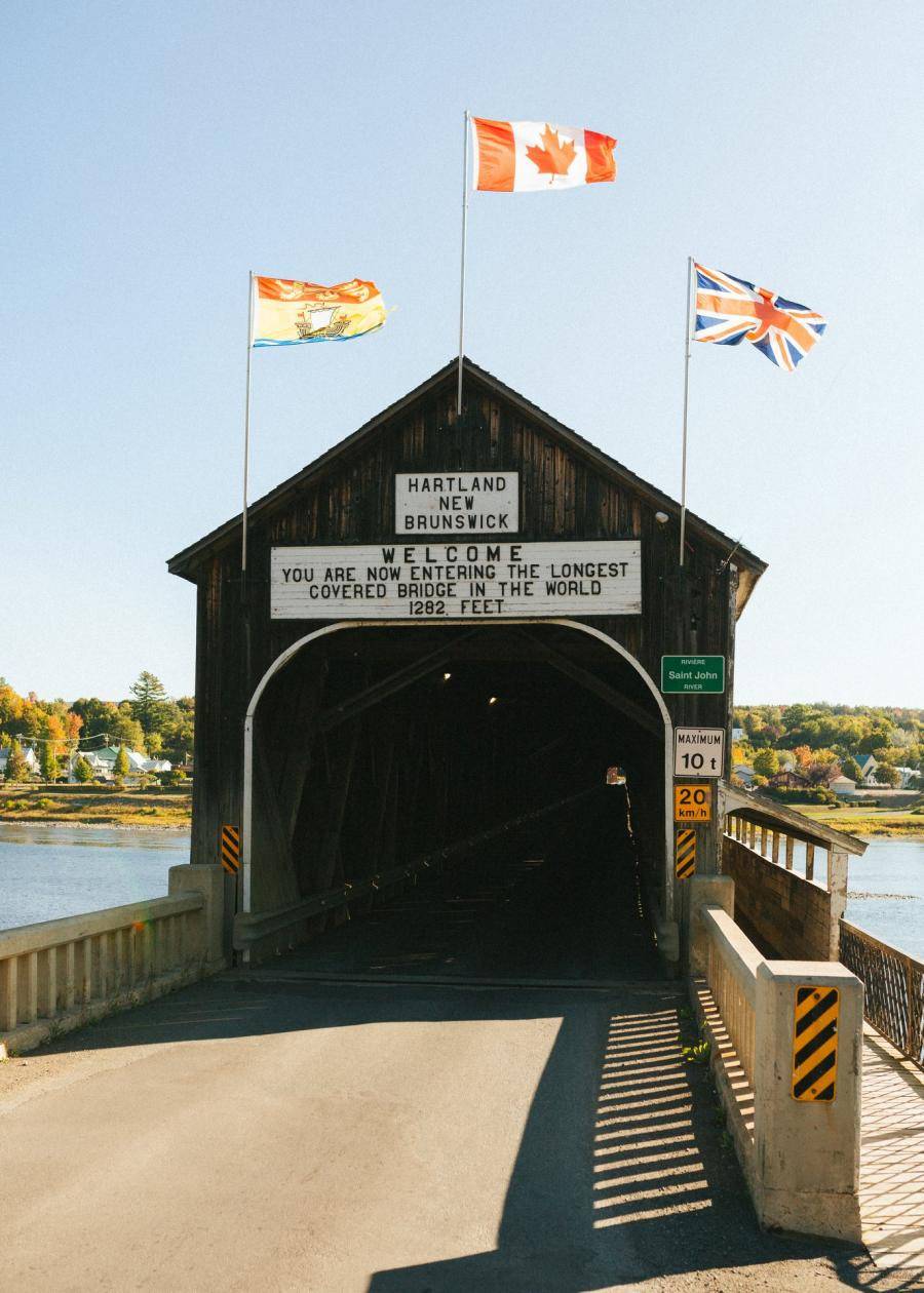 canada-new-brunswick-hartland-covered-bridge
