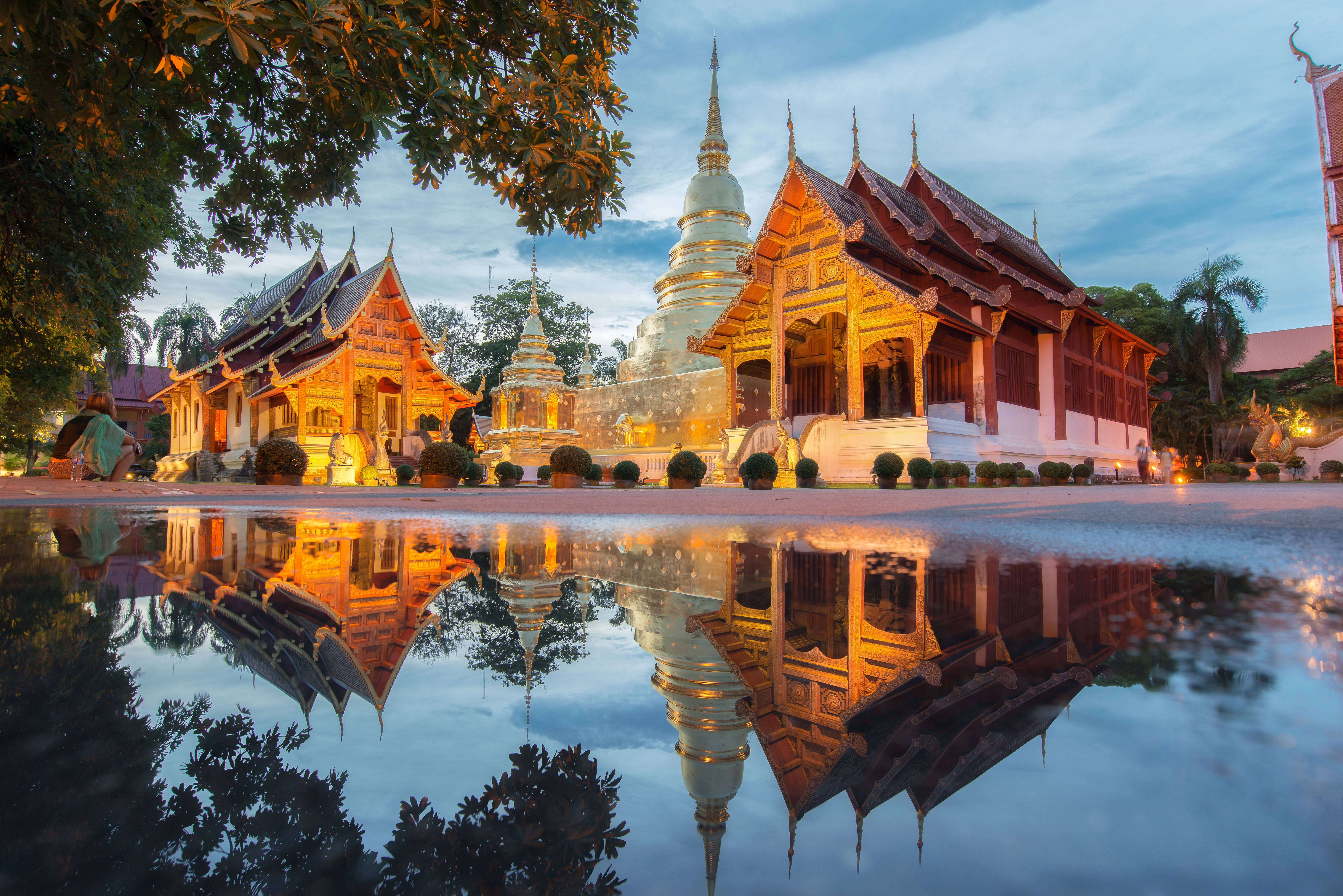 De Wat Phra Singh tempel in Chiang Mai, Thailand