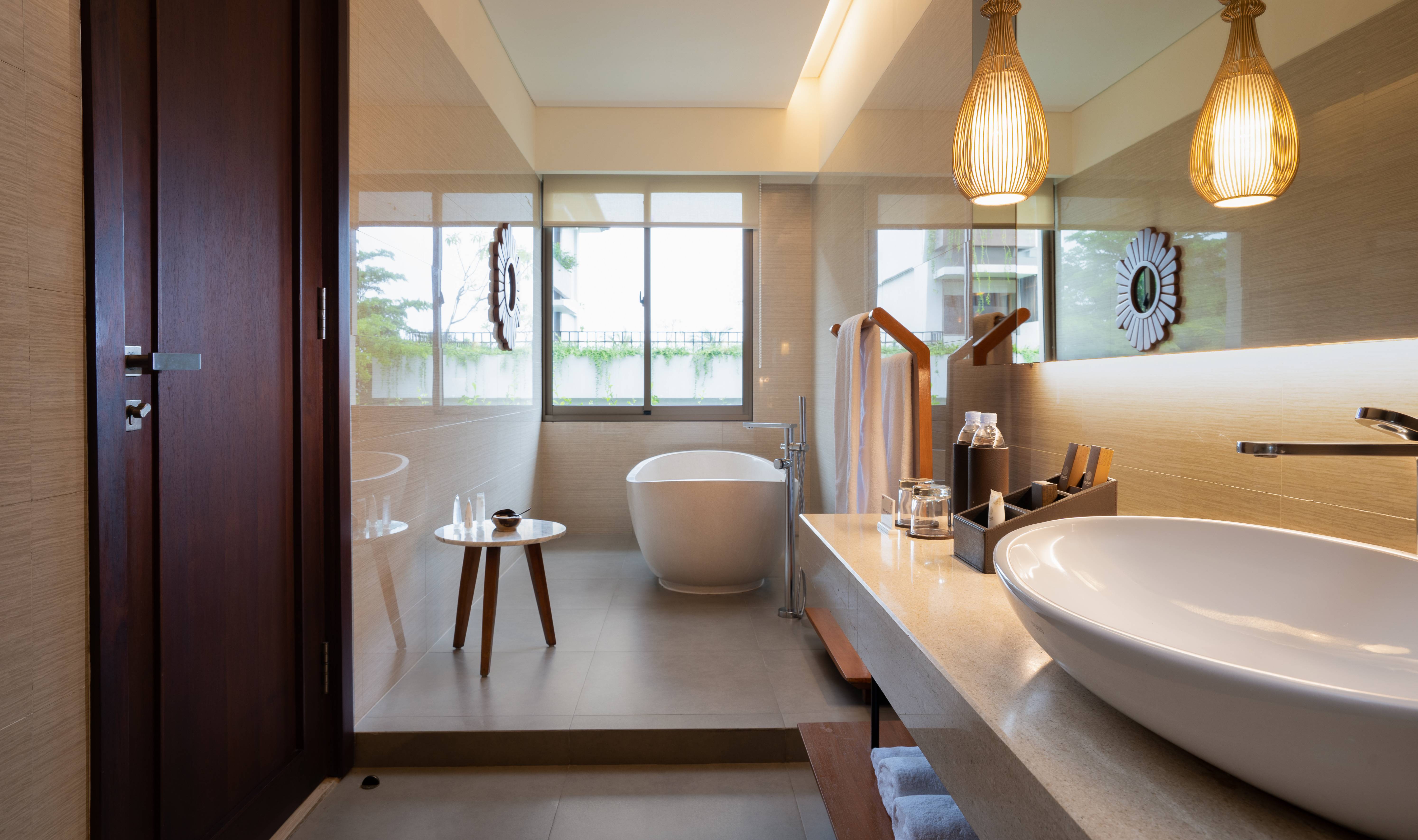 Badkamer van de Deluxe in het Merusaka Nusa Dua op Bali in Indonesie