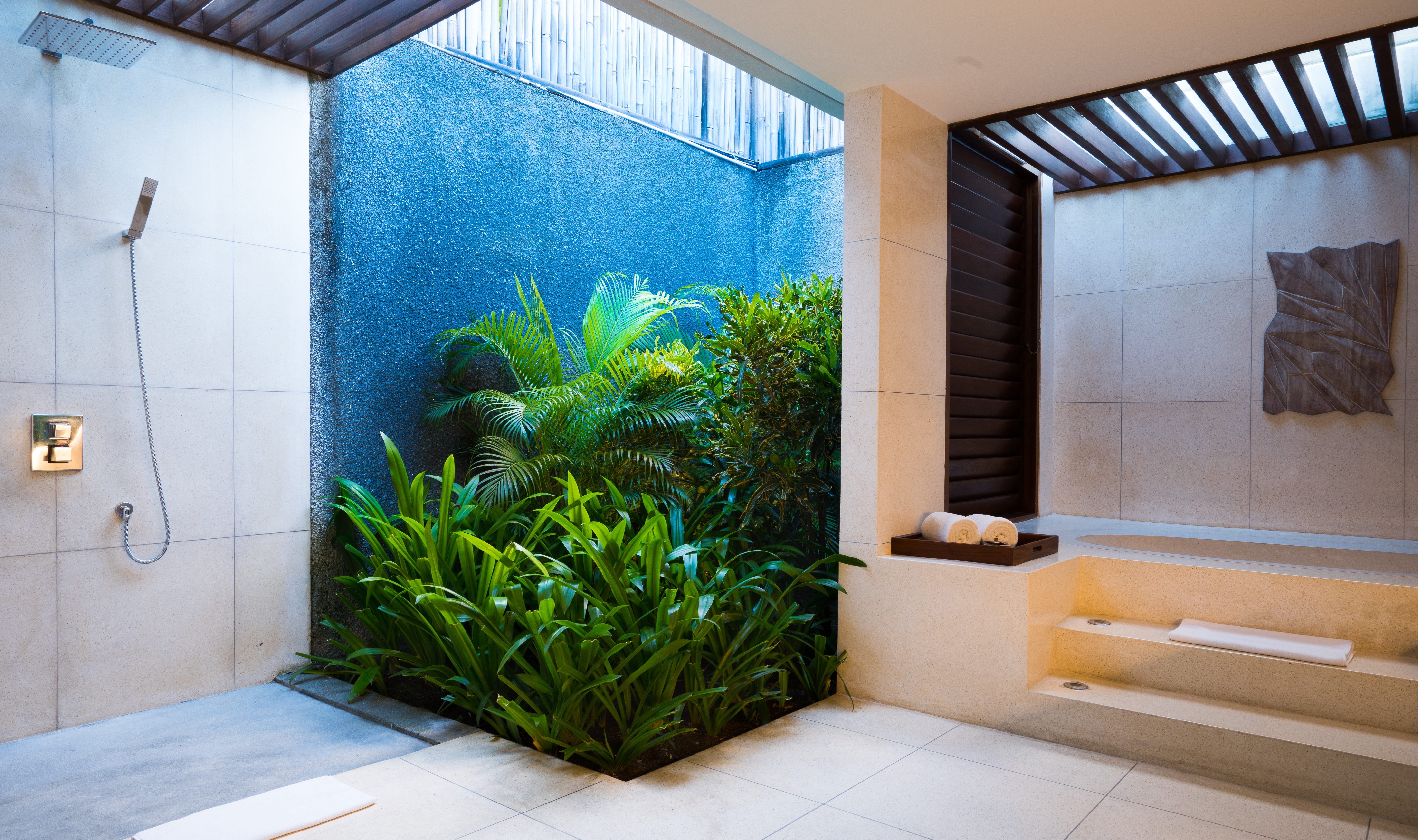 One Bedroom Poolvilla badkamer in het Merusaka Nusa Dua op Bali in Indonesie