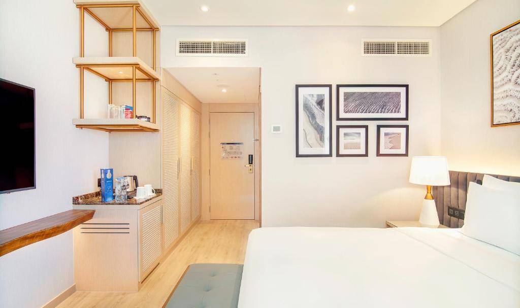 Radisson Blu Hotel Corniche premium room