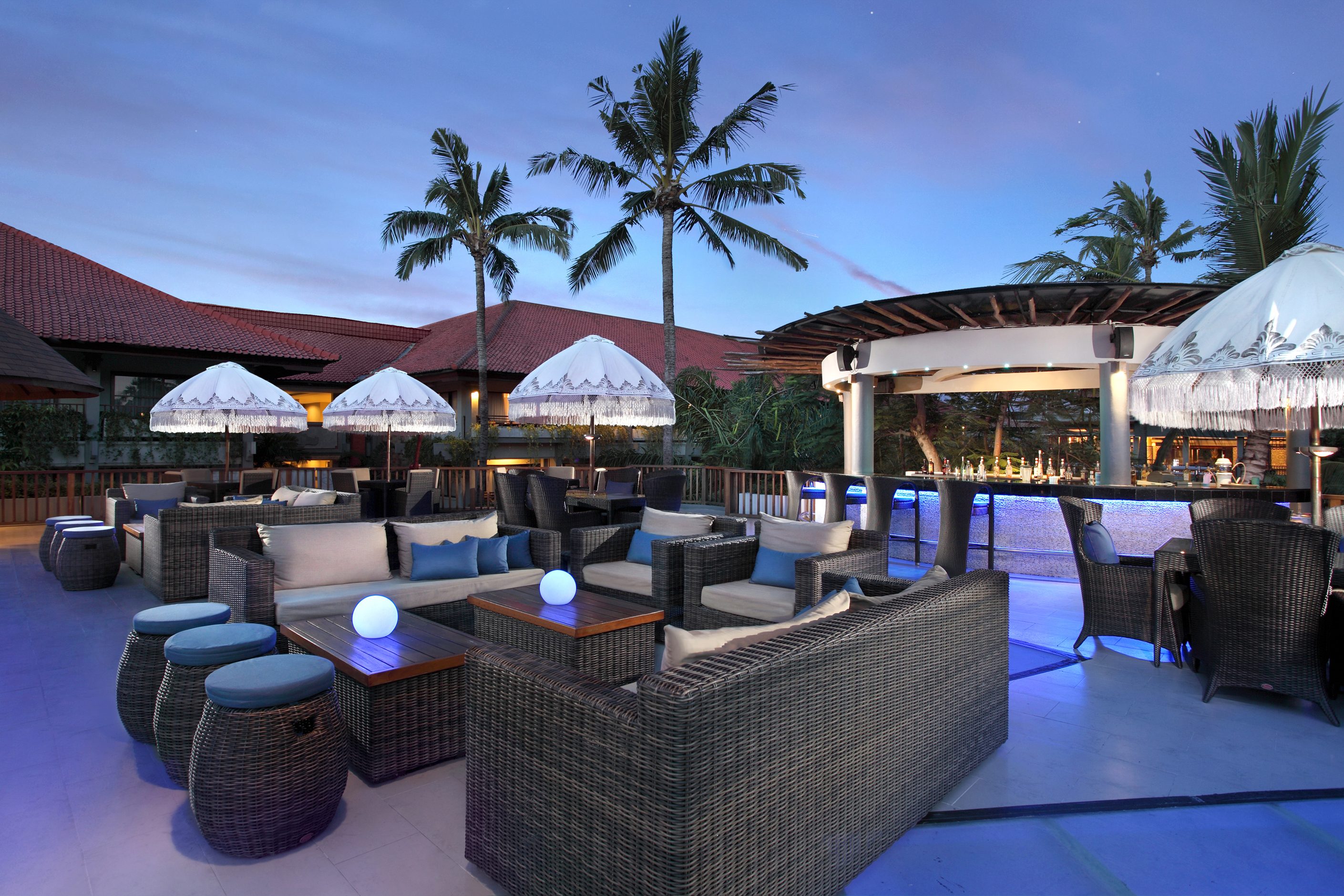 Upper Deck van het H20 Restaurant in het Bali Dynasty in Kuta Tuban op Bali