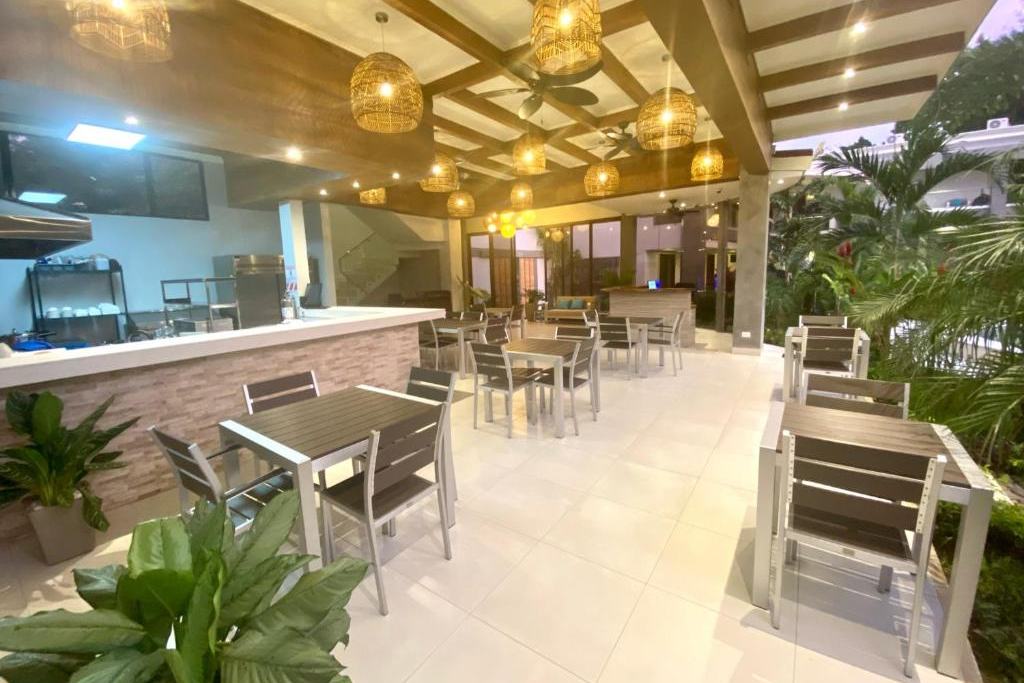 costa rica hotel naoz restaurant