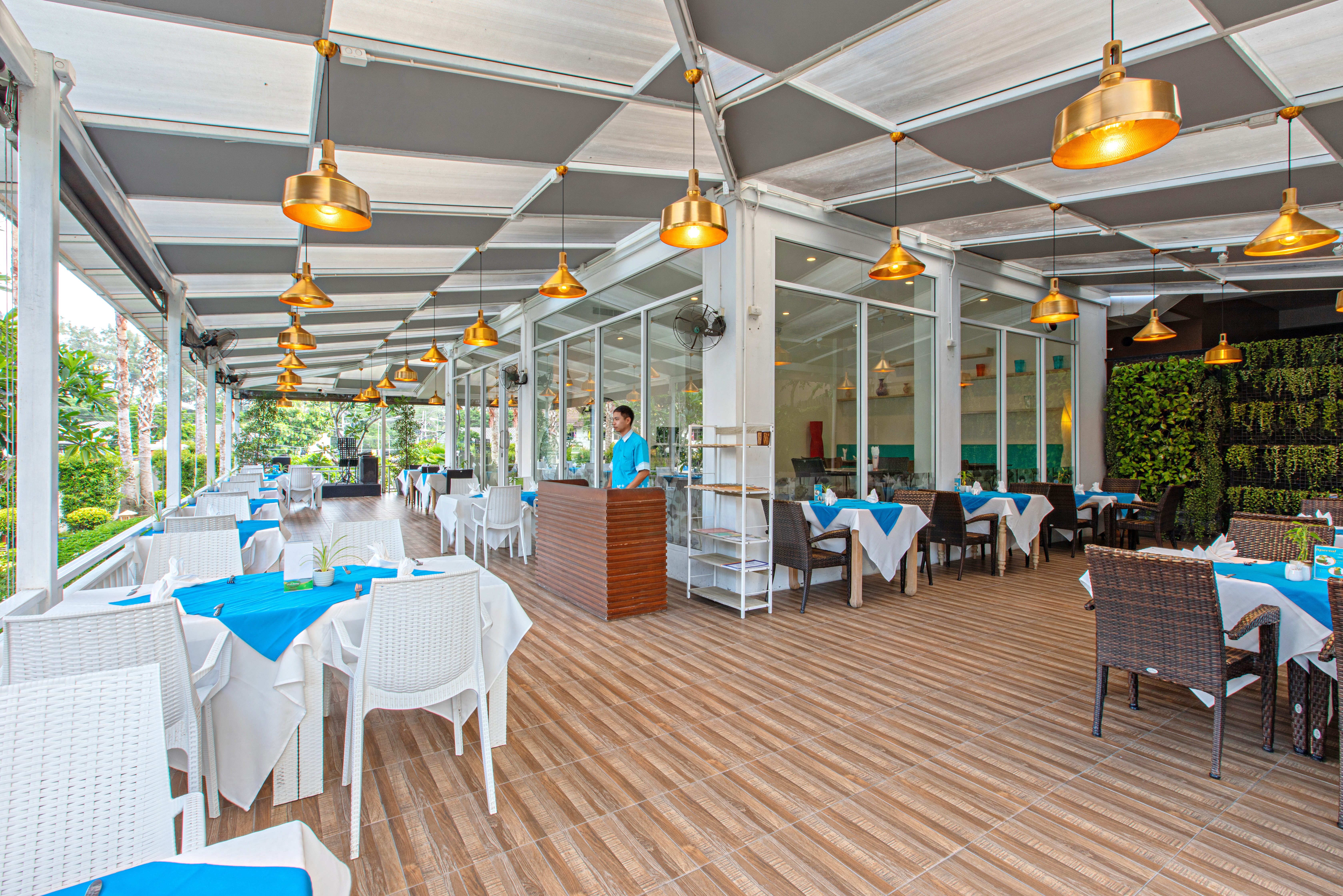 Thailand Phuket Rawai Palm Beach Resort restaurant