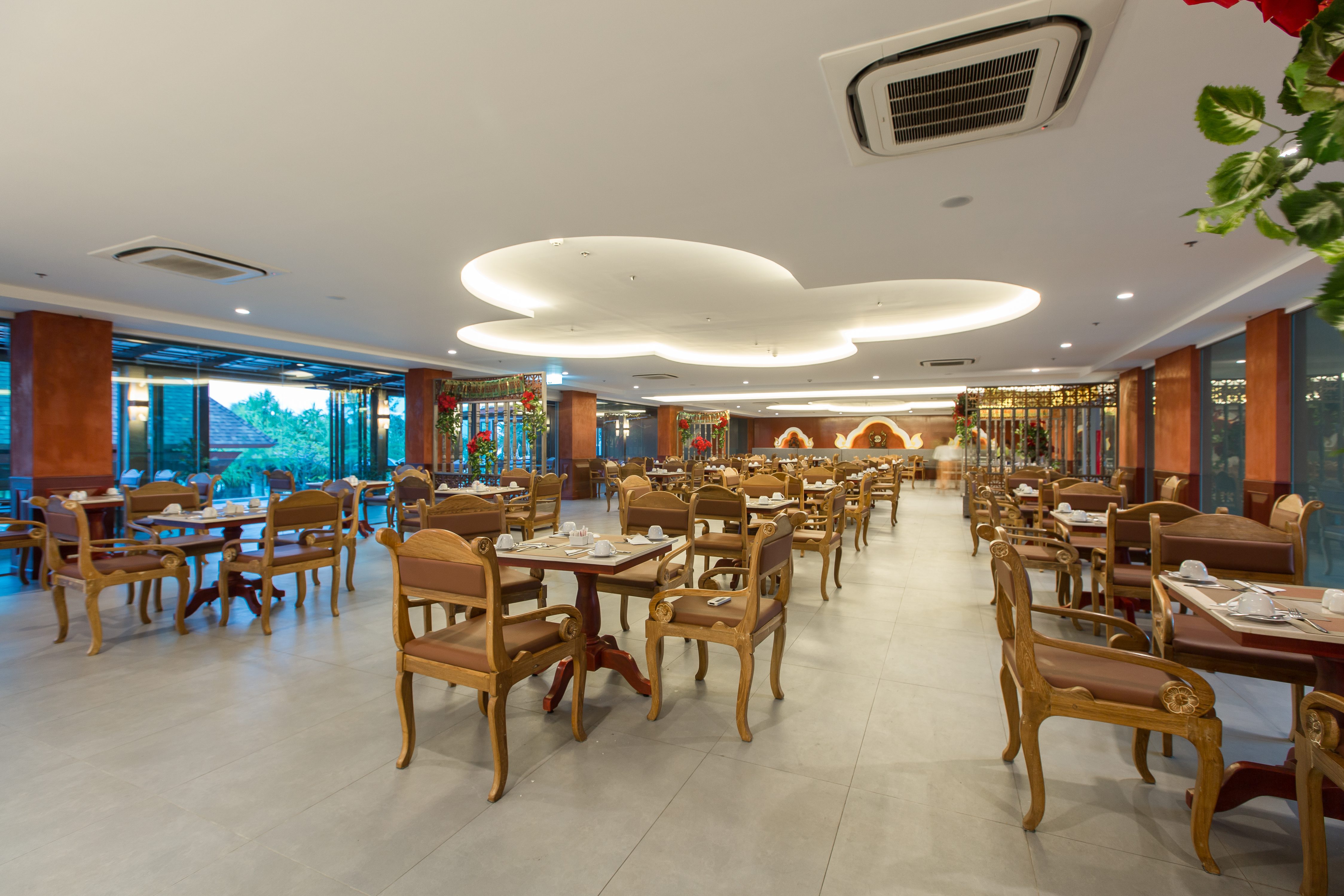 Thailand Phuket Mai Khao Maikhao Palm Beach Resort restaurant