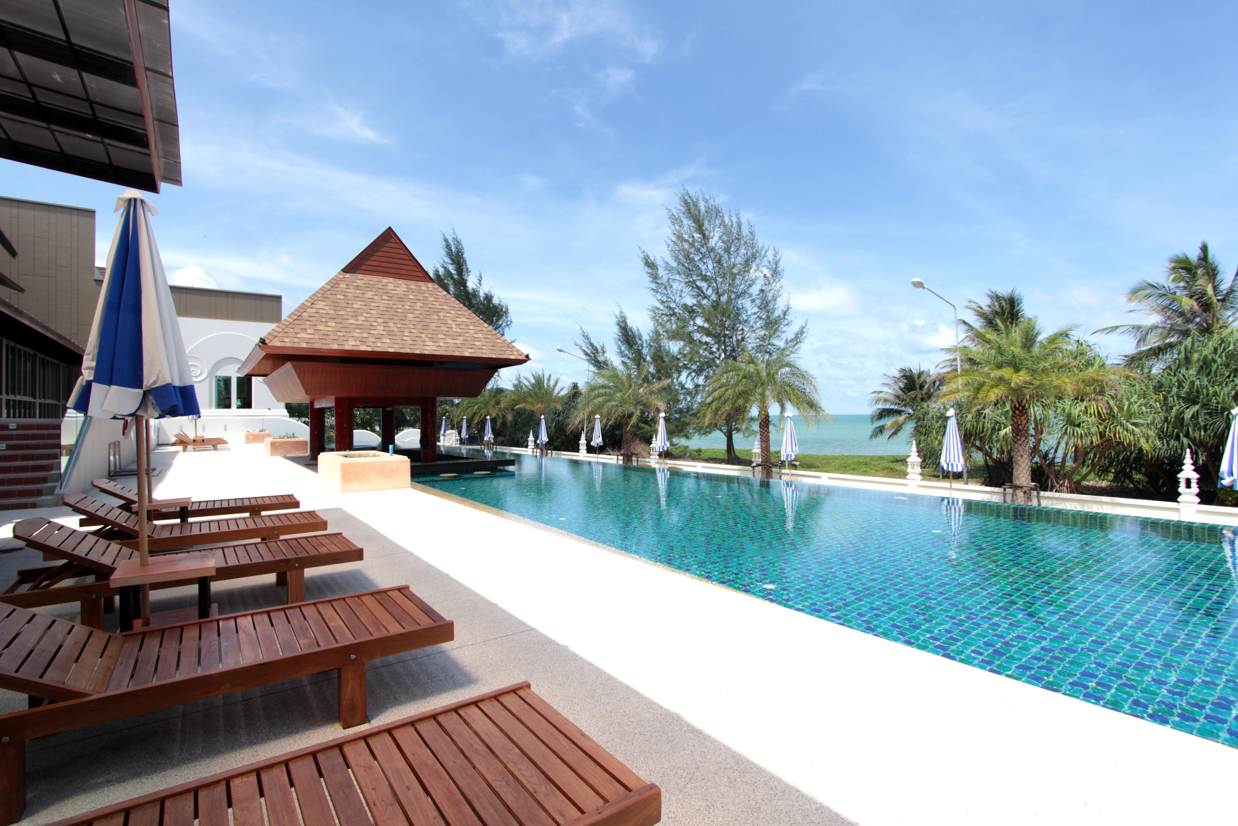 Thailand Phuket Mai Khao Maikhao Palm Beach Resort zwembad