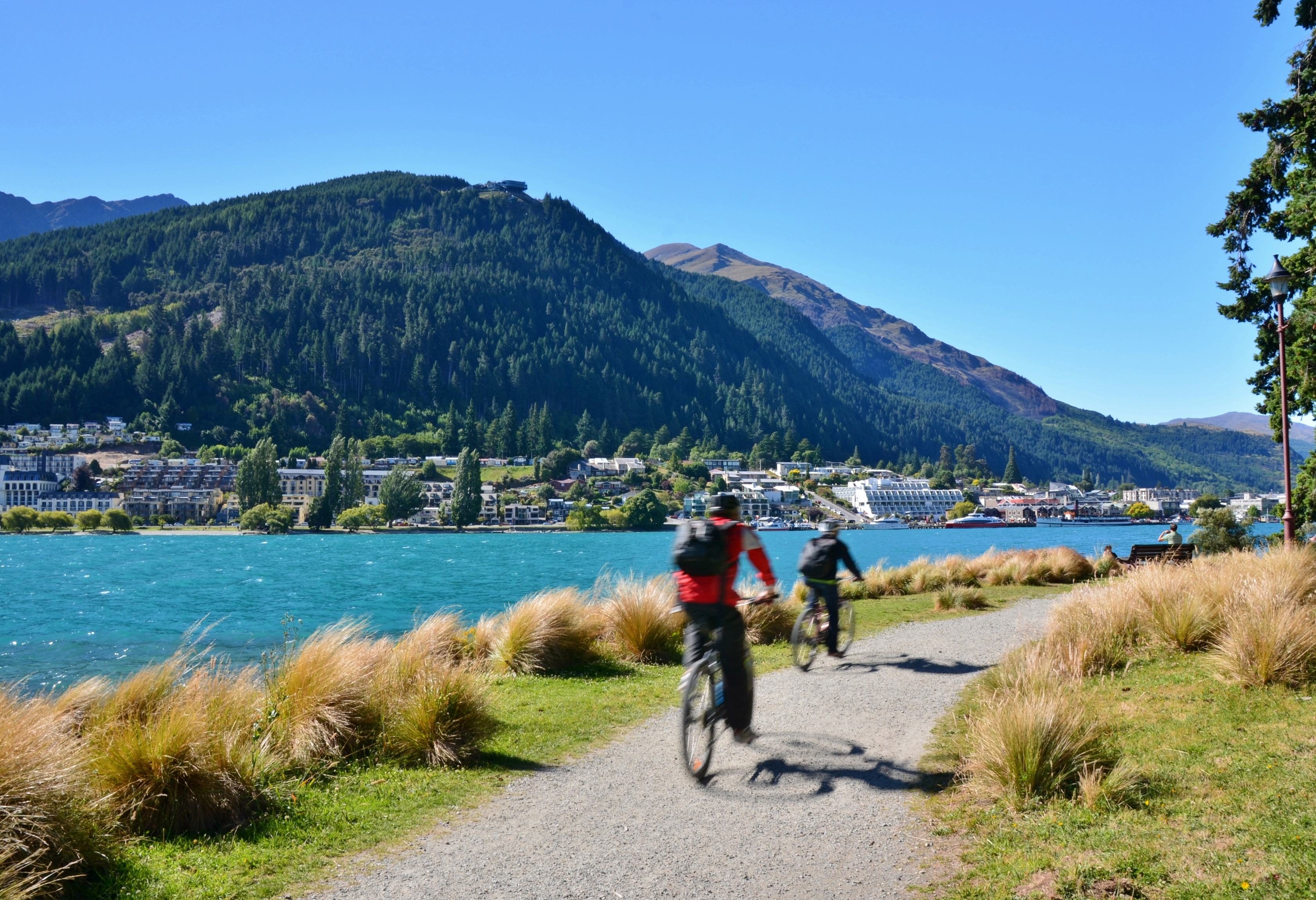 Fietsen in de omgeving van Queenstown in Nieuw-Zeeland
