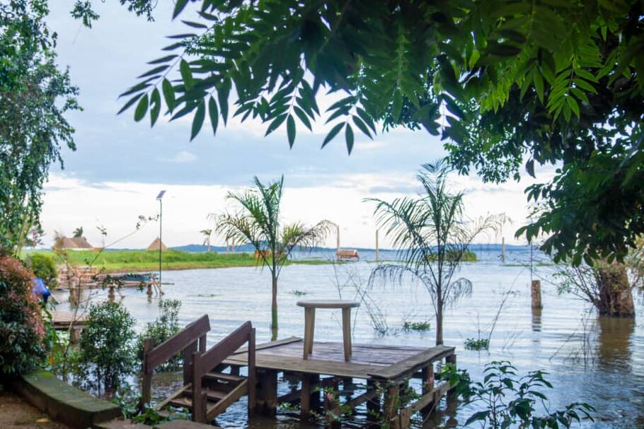 Uitzicht op het meer Natures Green Beach Resort