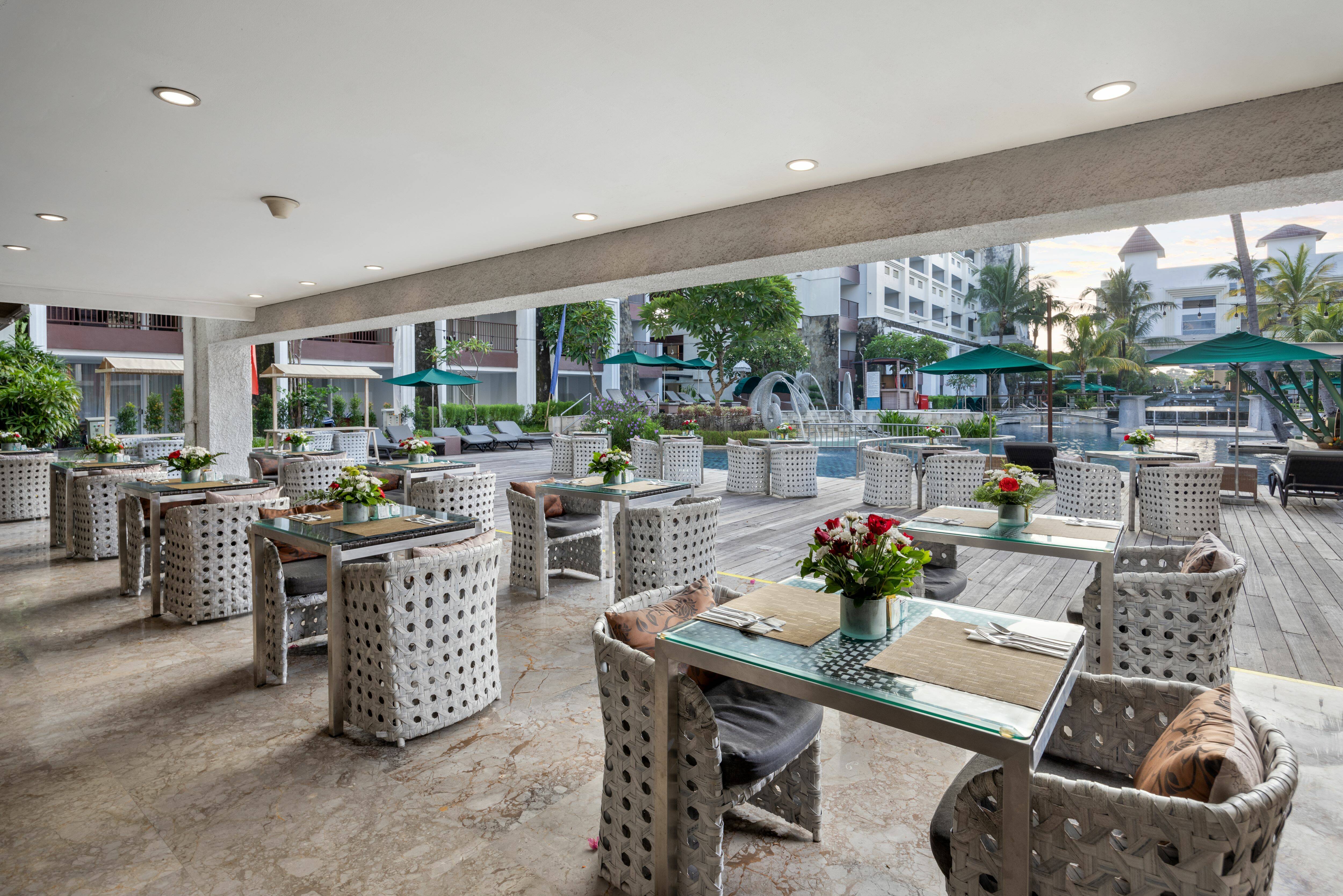 Tamblingan Cafe in het Sanur Resort Watujimbar op Bali