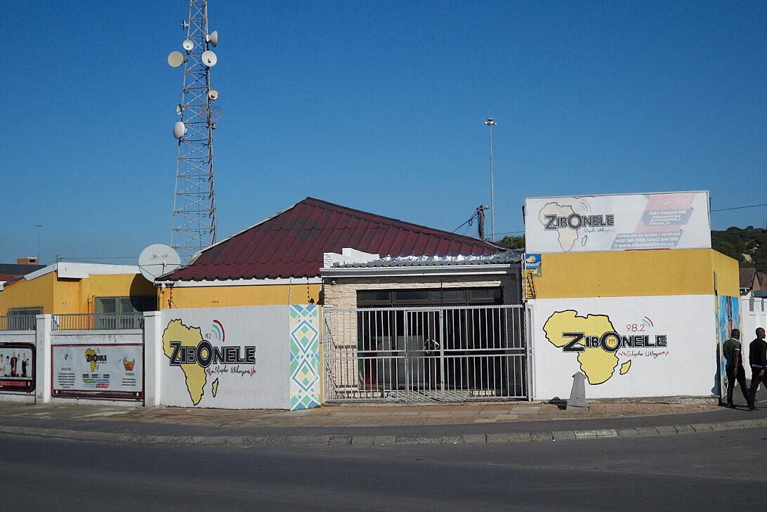 Zuid-Afrika-khayelitsha-radiostation