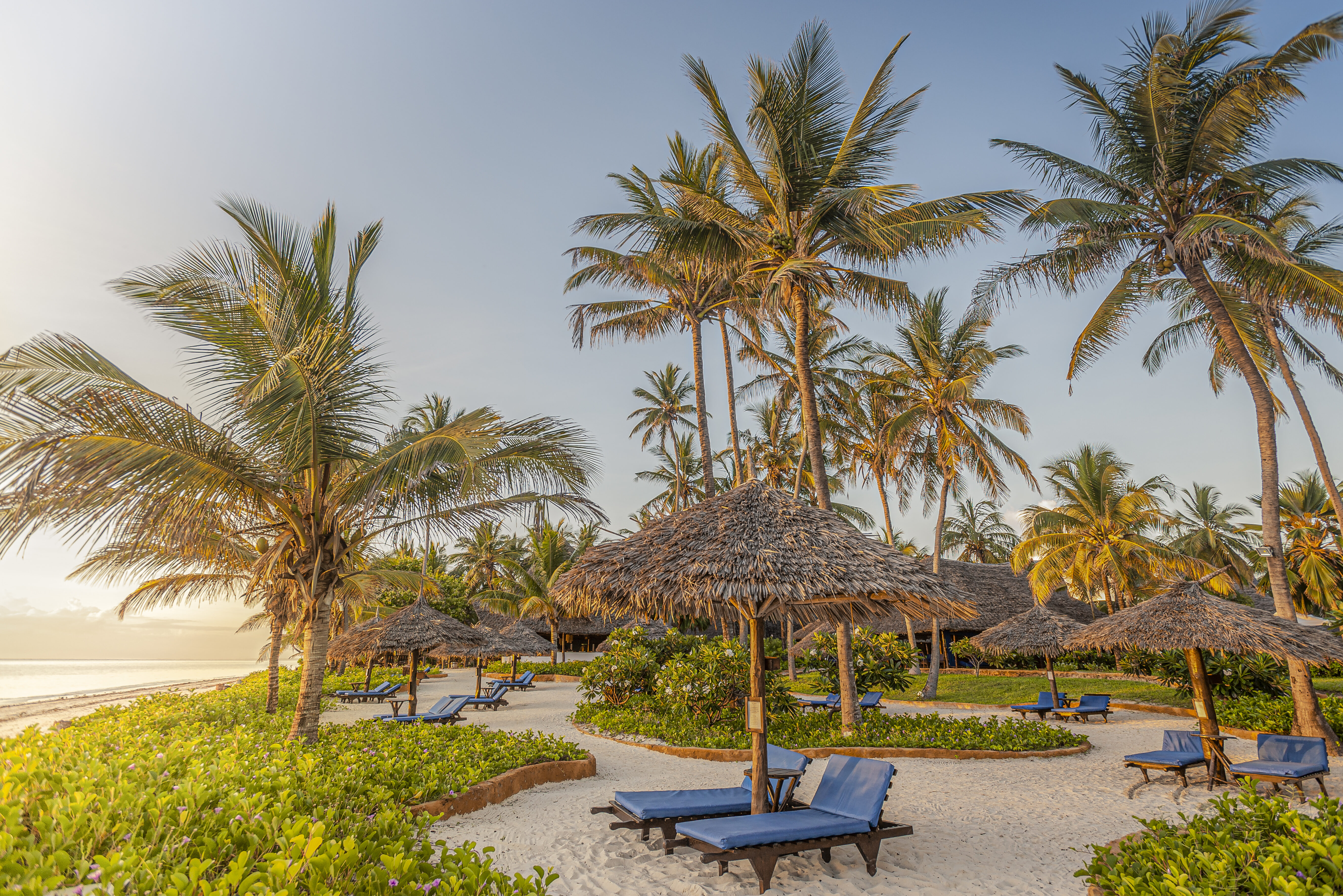 Zanzibar Bewjuu Beach Breezes Beach Club Strand