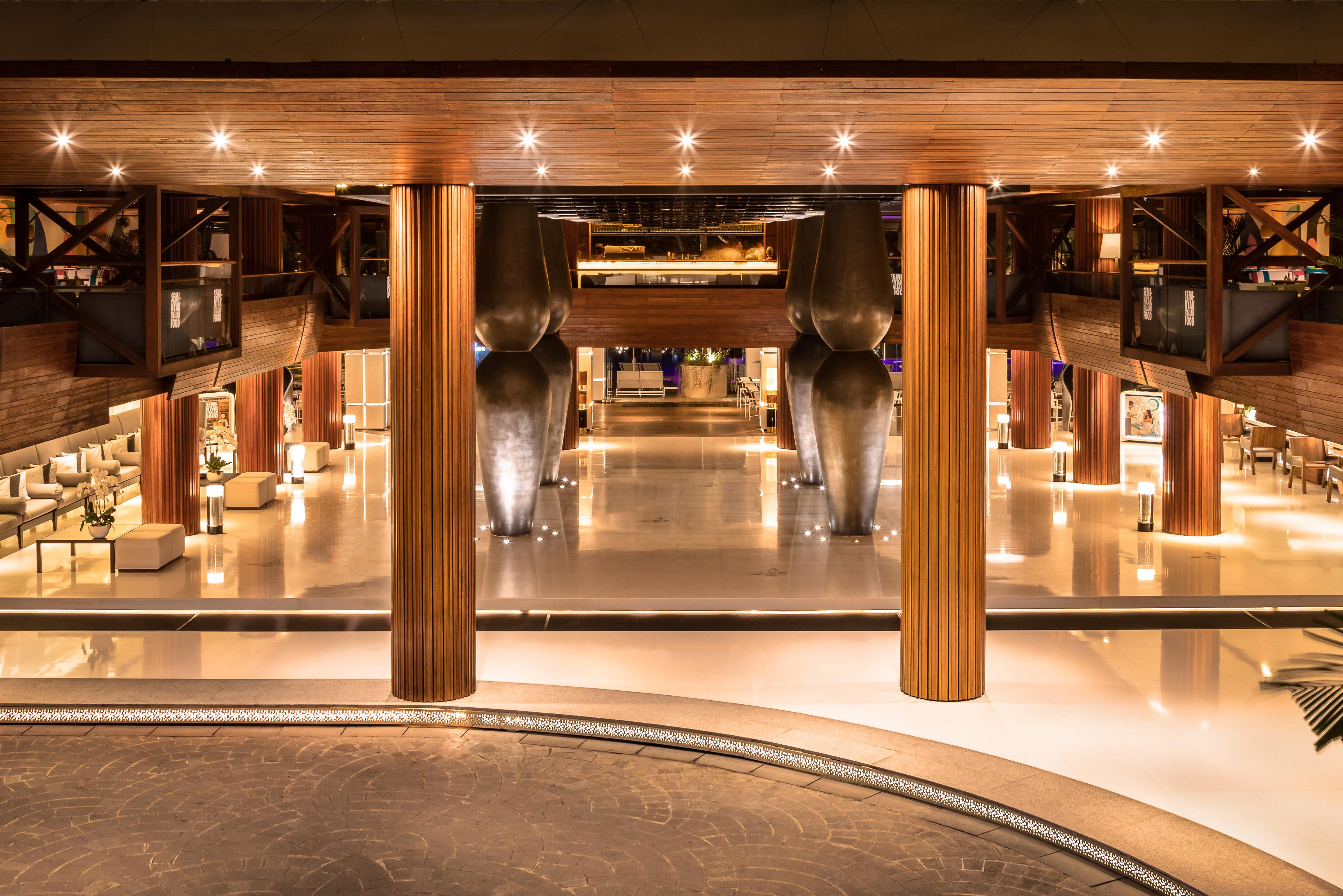 Lobby van het Double Six Luxury Hotel in Seminyak op Bali