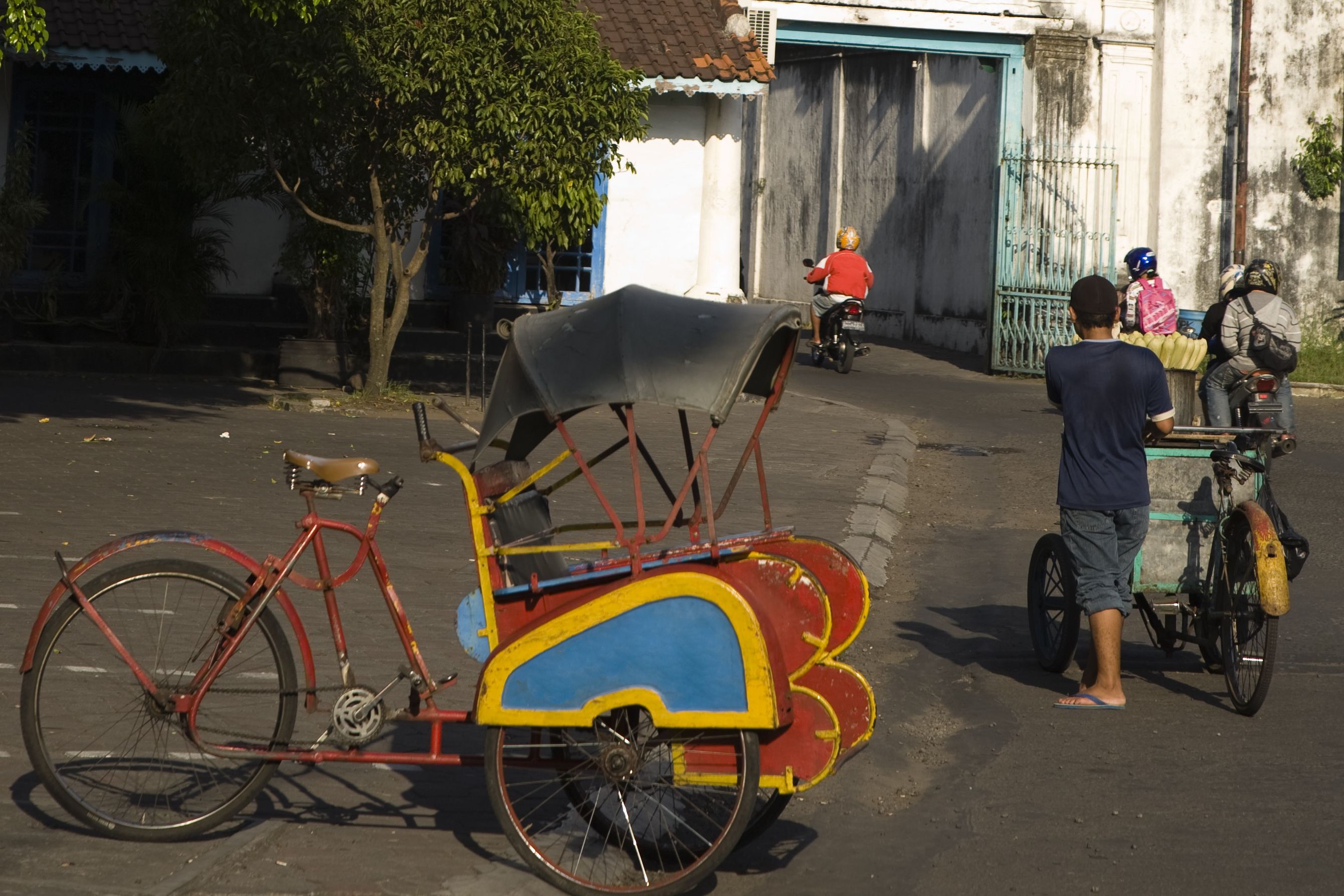 Straatbeeld in Solo op Java in Indonesie