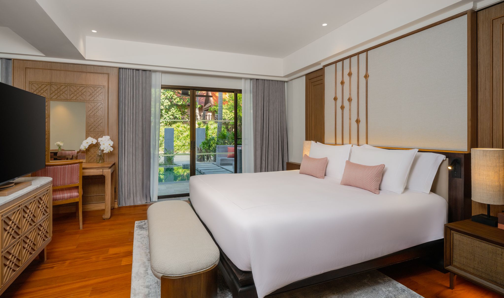 Master bedroom Family Pool Suite