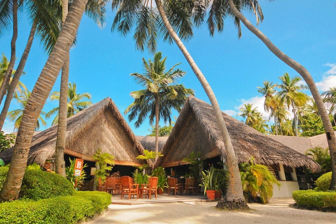 Malediven Fihalhohi Island Resort Restaurant