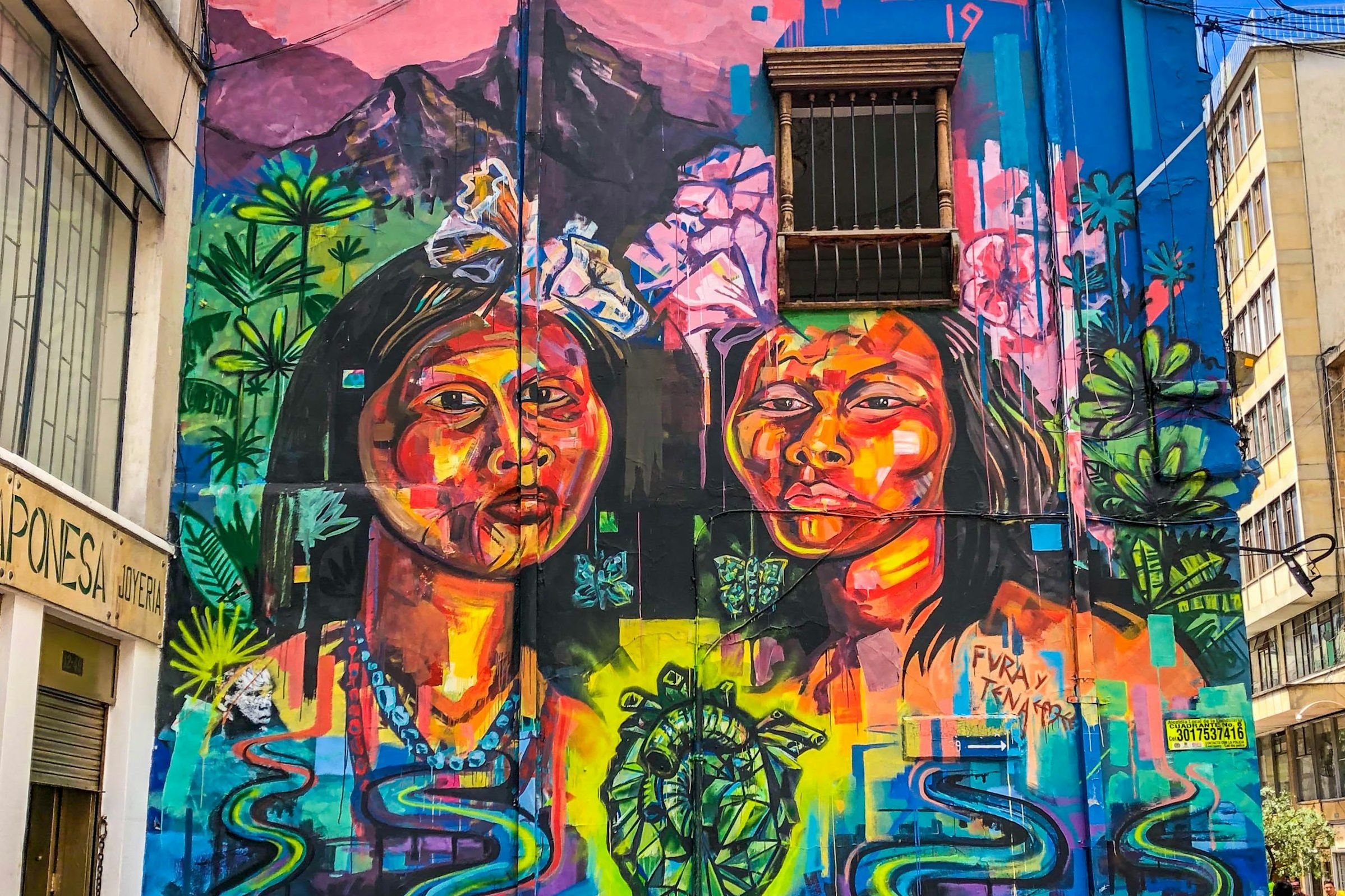 Co;ombia Bogota Graffiti Tour