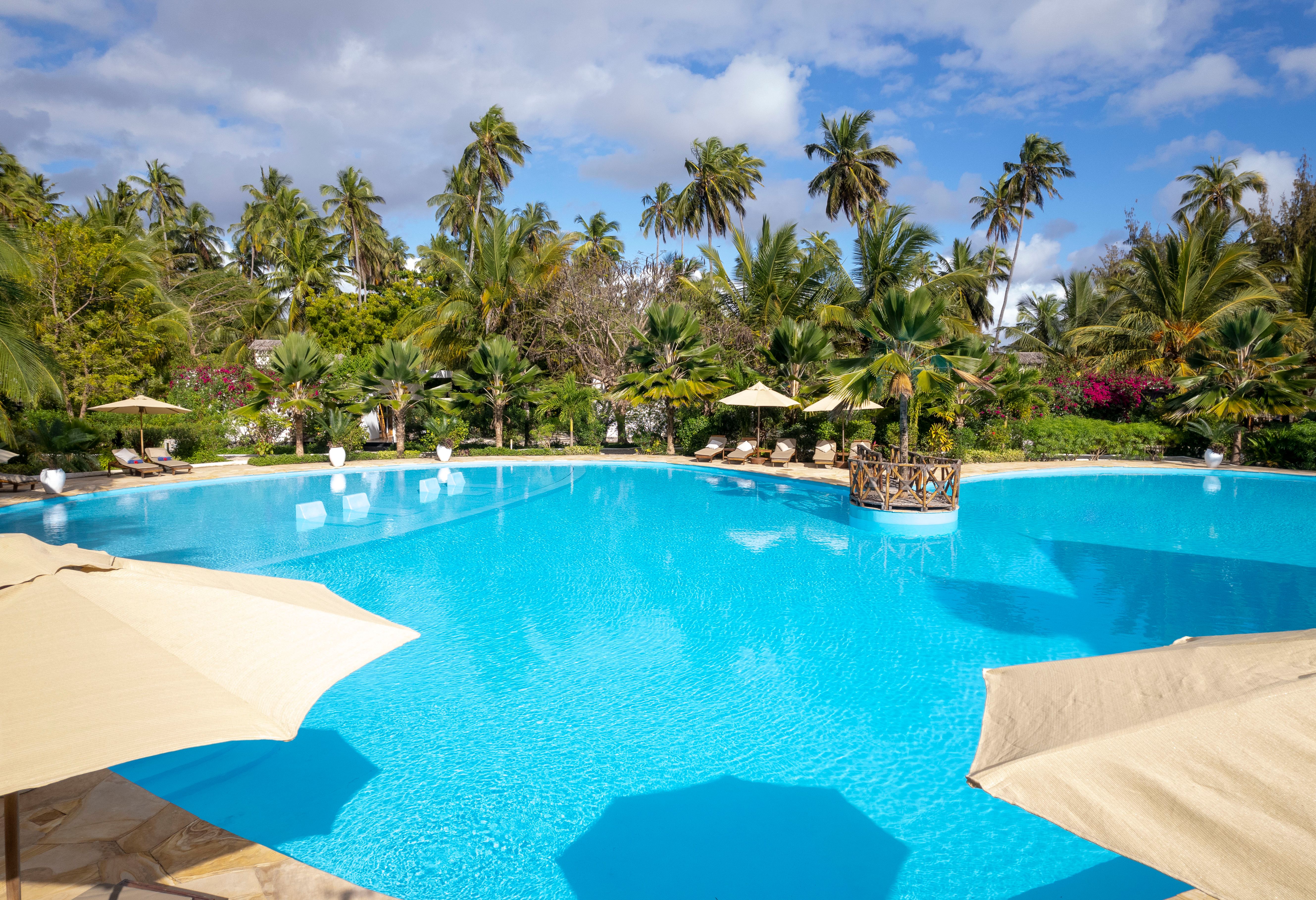 Zwembad van het White Paradise op Zanzibar