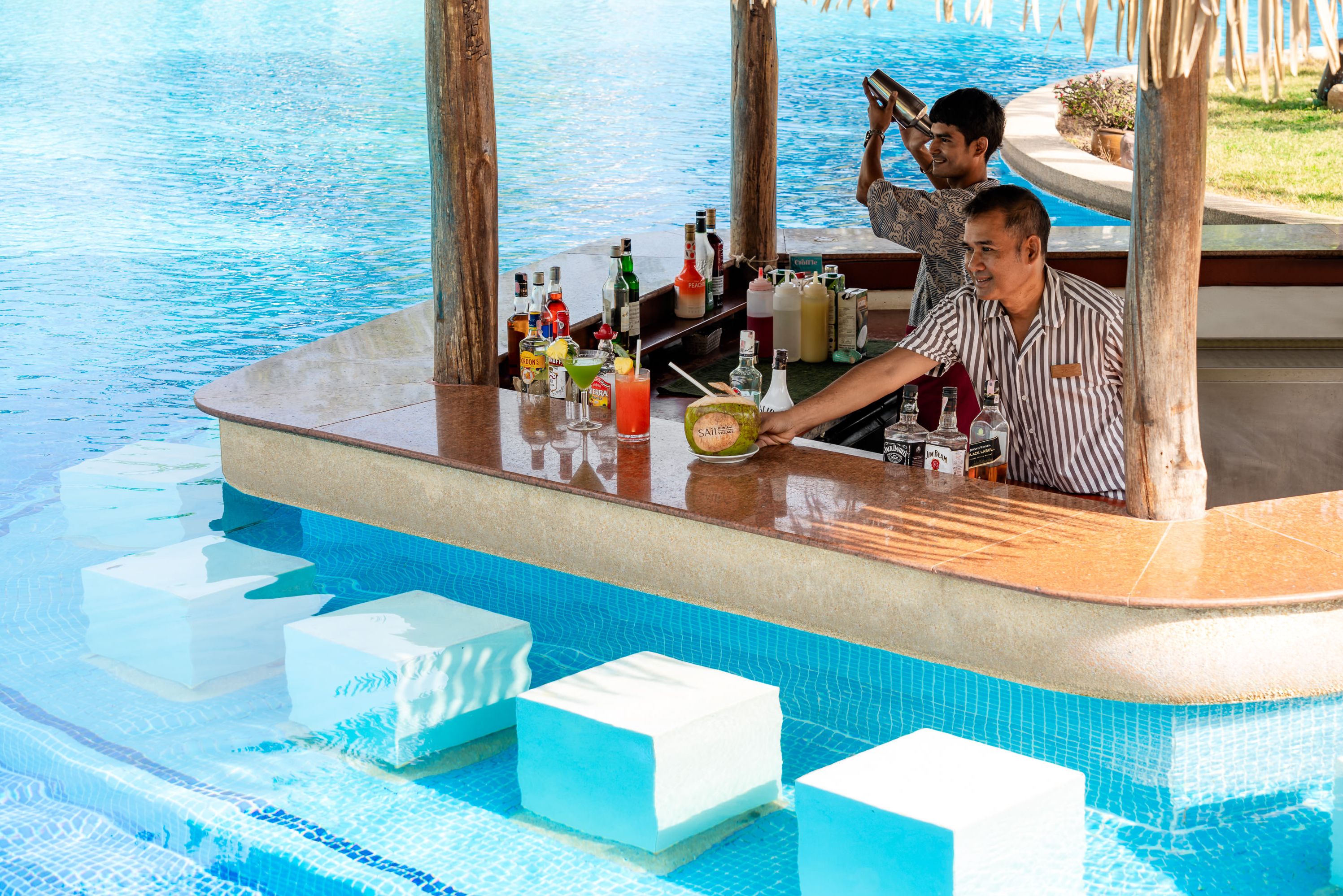 Thailand Koh Phi Phi SAii PhiPhi Island Village Zwembad Bar