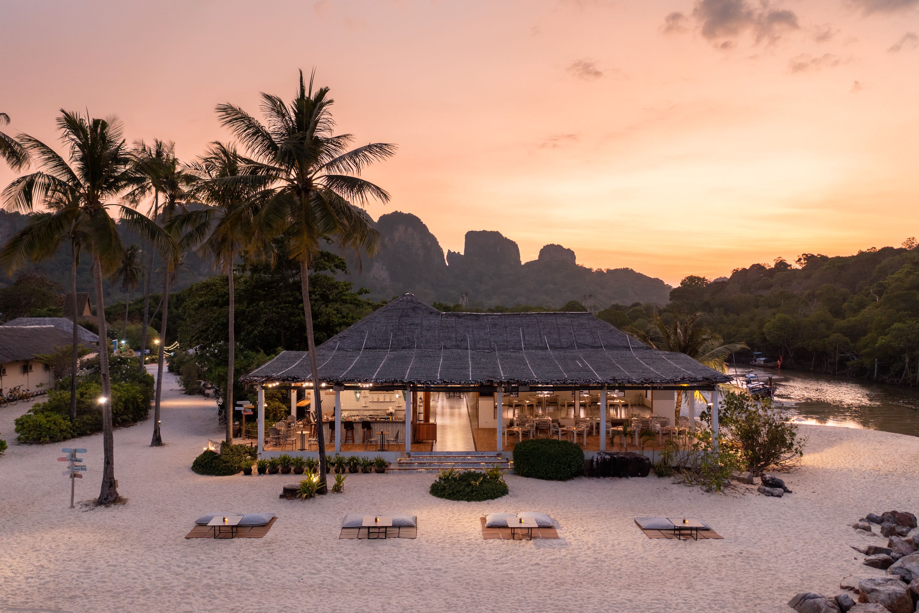 Thailand Koh Phi Phi SAii PhiPhi Island Village Restaurant