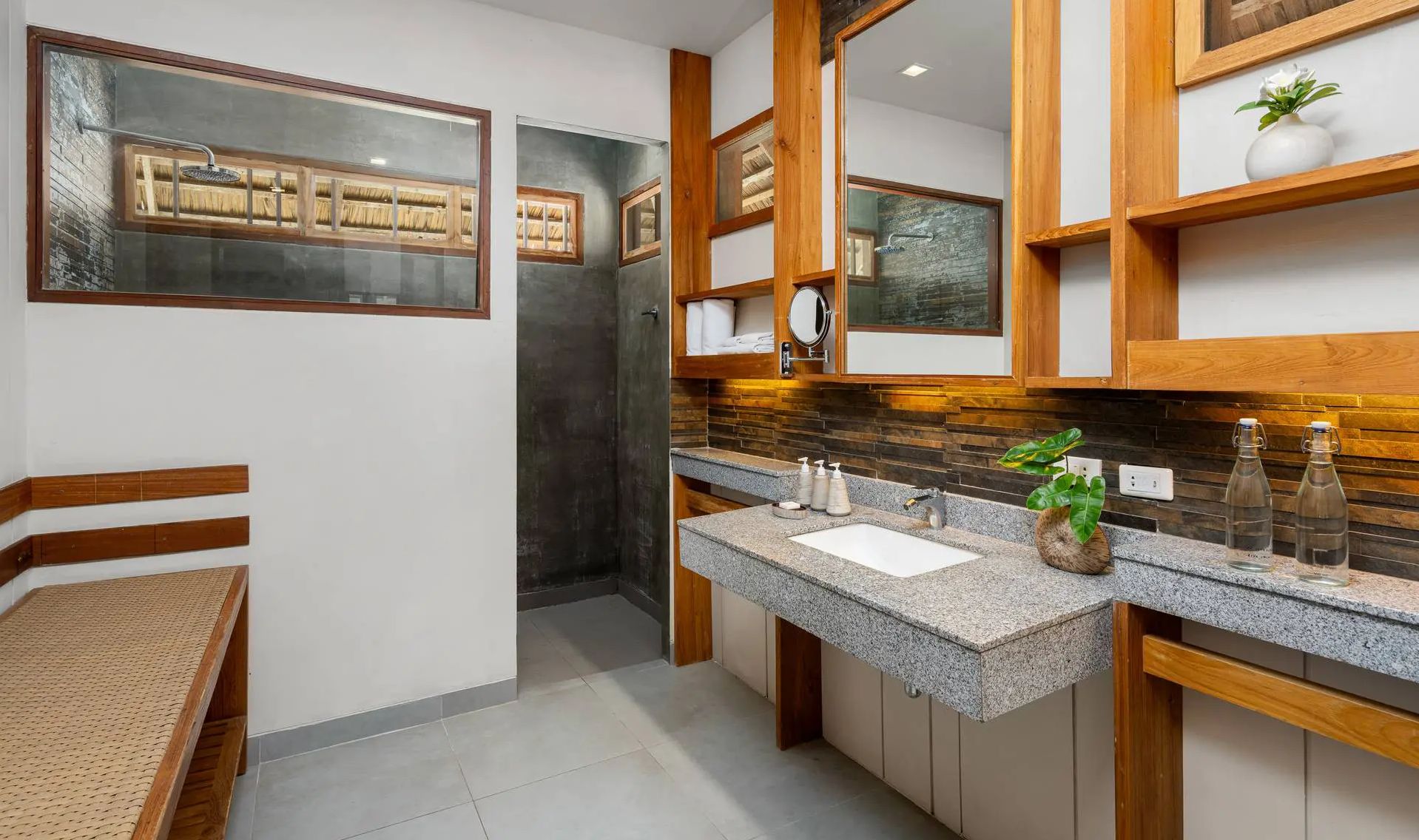 Thailand Koh Phi Phi SAii PhiPhi Island Village Deluxe Garden Bungalow