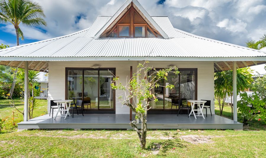 Buitenkant Family Bungalow in Moorea Island Beach in Frans-Polynesie