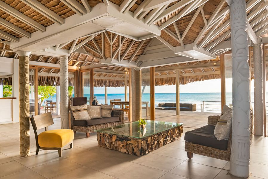 Lobby en lounge van het Moorea Island Beach in Frans-Polynesie