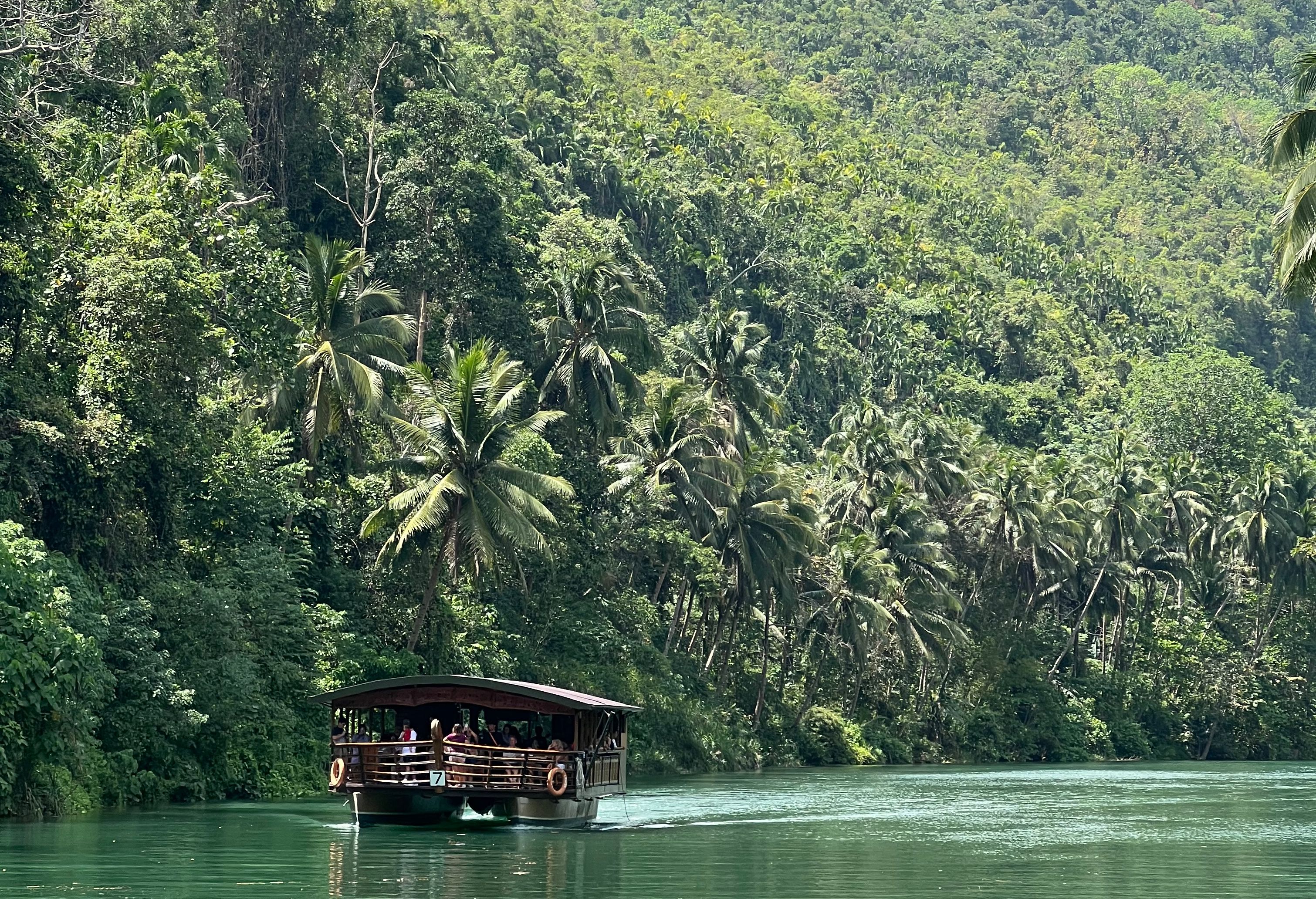 Boottocht op de Loboc-rivier