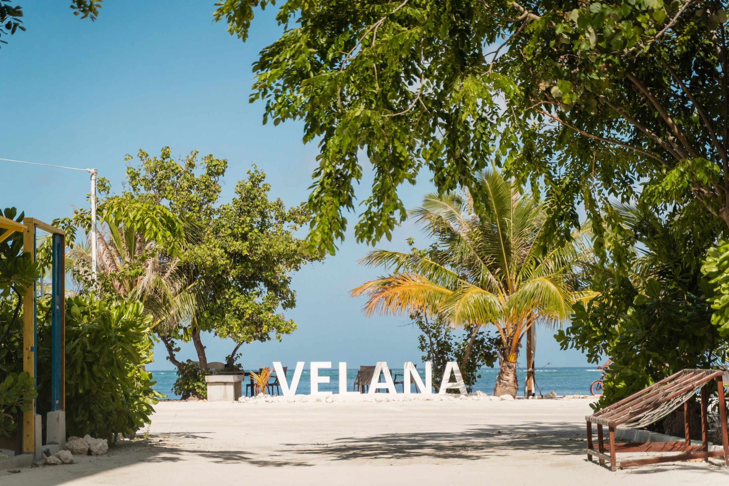 Malediven Maafushi Velana Beach Hotel Strand