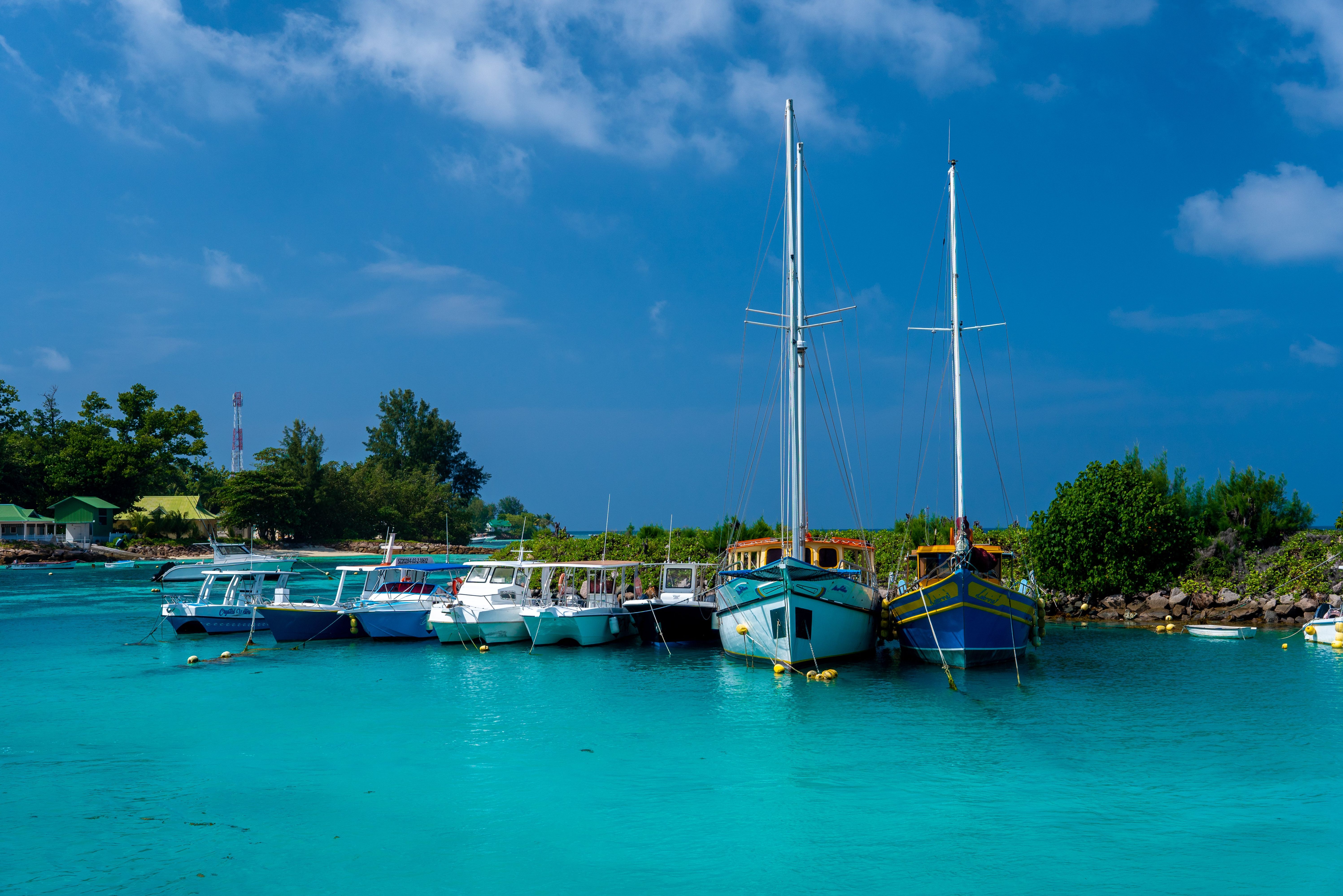 Vissersboten op La Digue