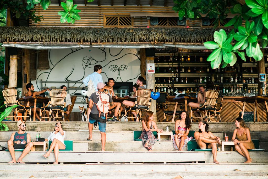 Filipijnen El Nido Maremegmeg Beach Club Beach Bar