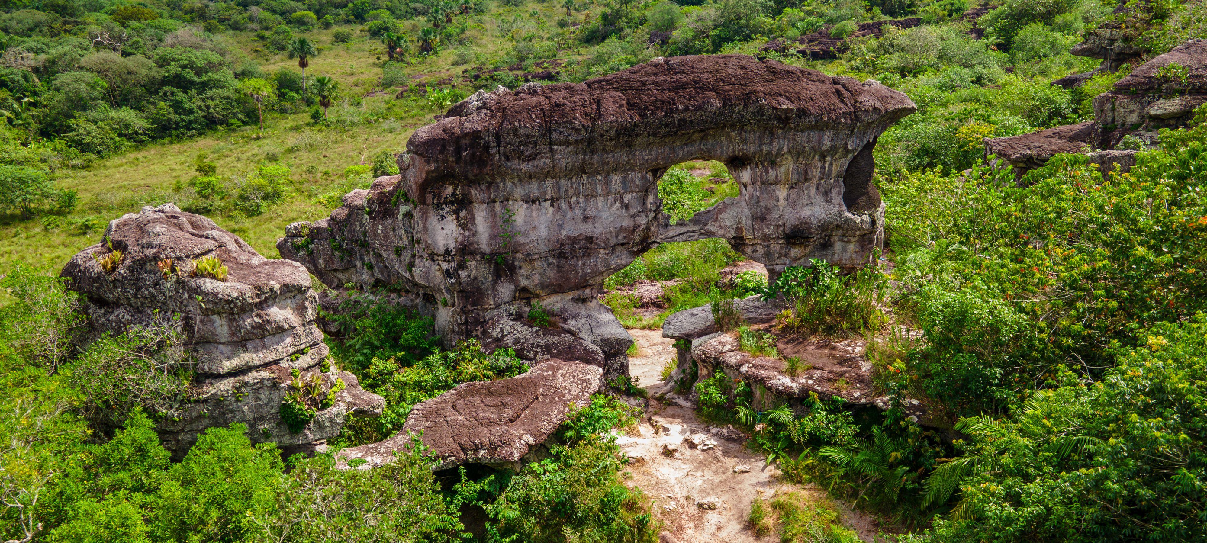 Colombia-San-Jose-Del-Guaviare-Piedra-de-Orion