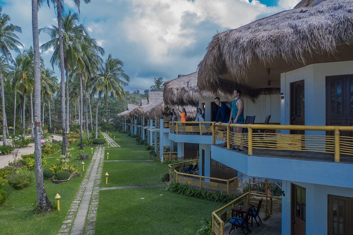 Filipijnen Sabang Daluyon Beach Mountain Resort Tuin