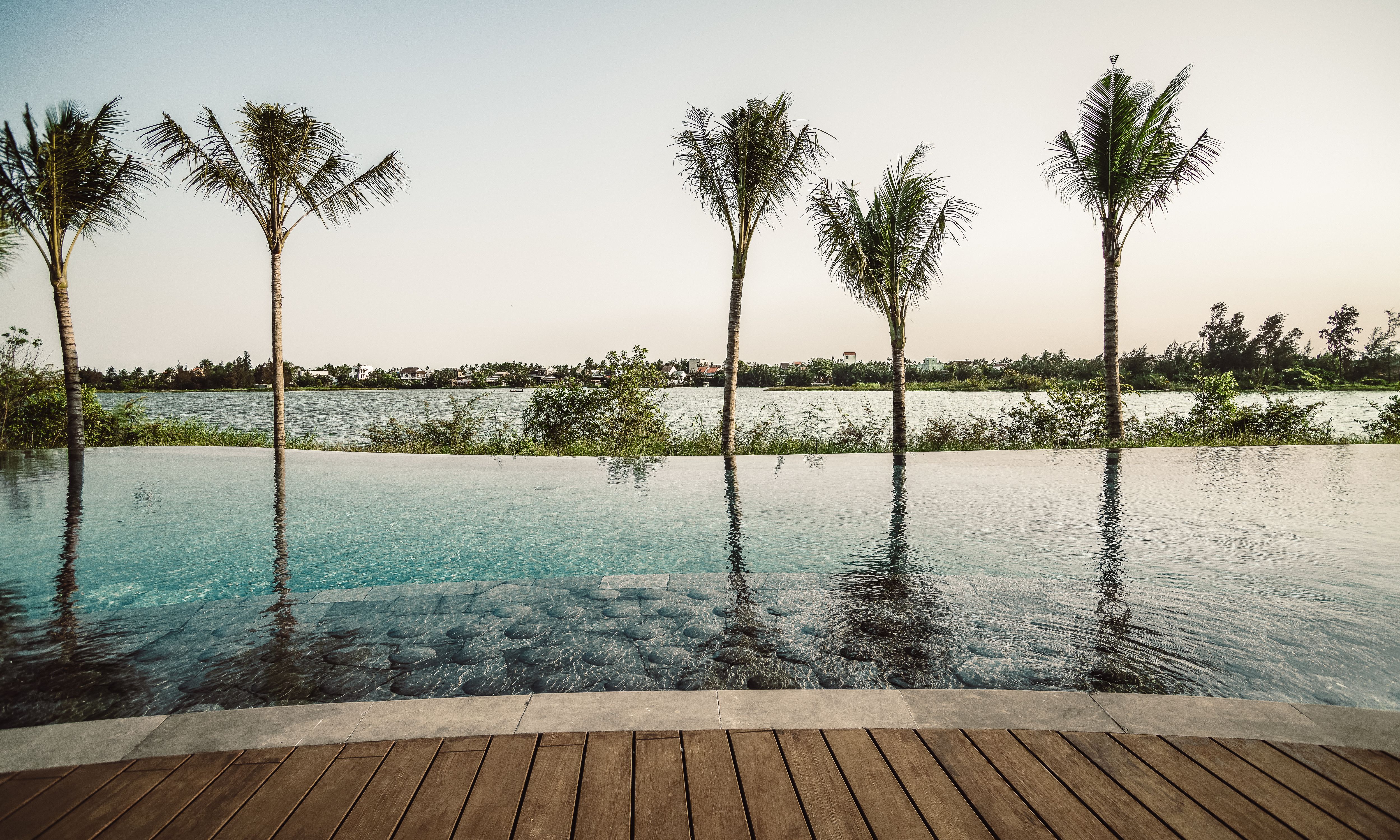 Vietnam-Hoi-An-Namia-River-Retreat-zwembad-1