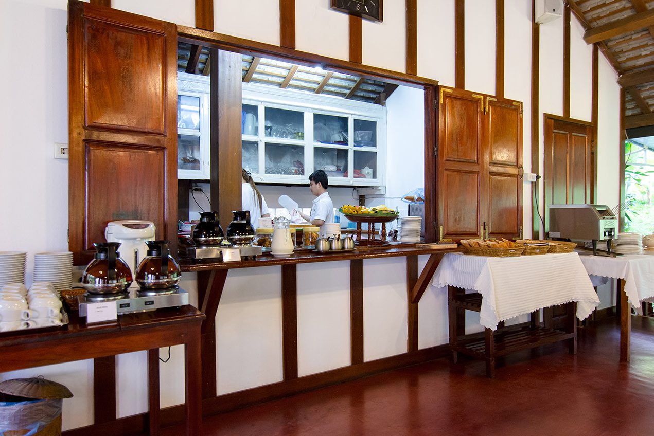 Ontbijt in het Villa Chitdara in Luang Prabang in Laos