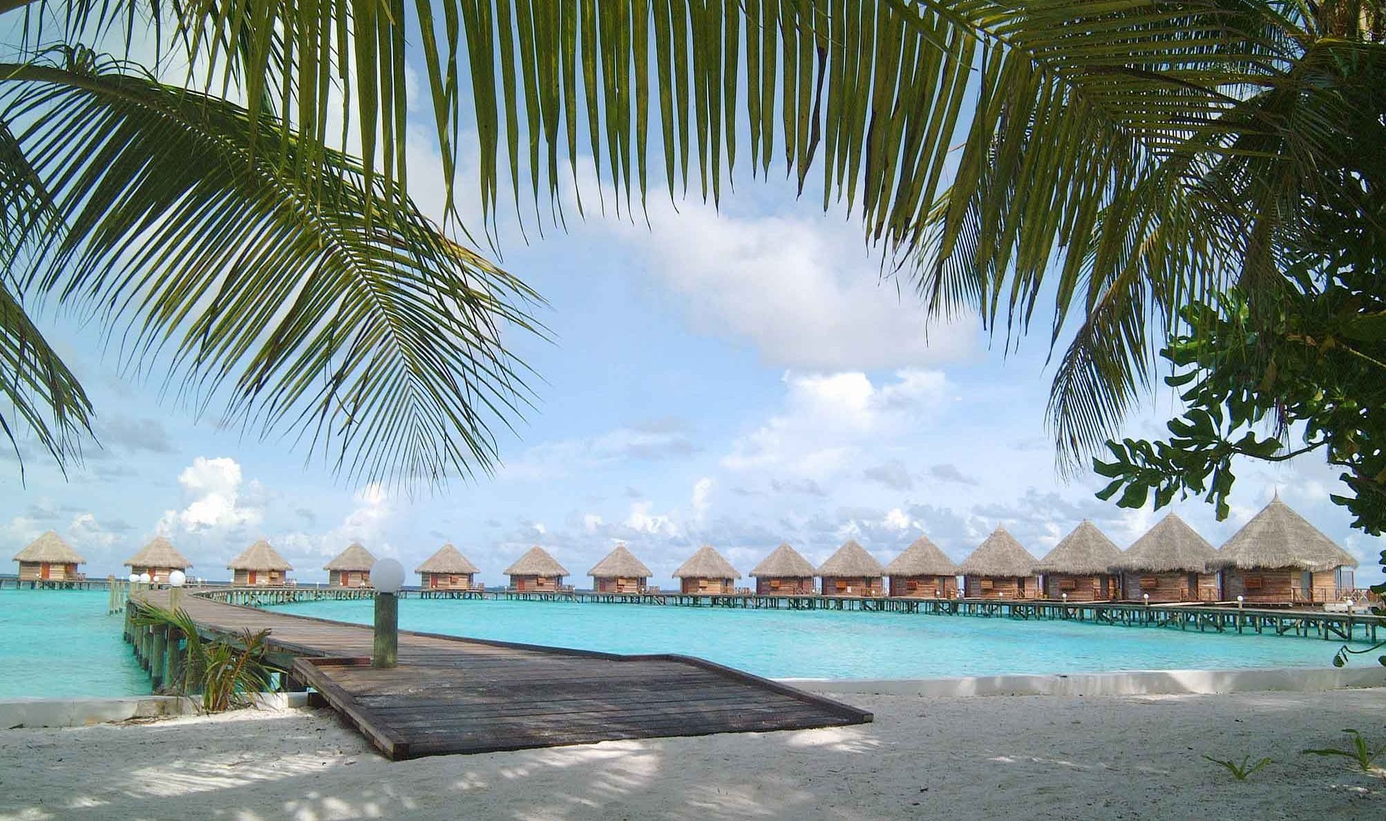 Thulhagiri Island Resort waterbungalow Malediven