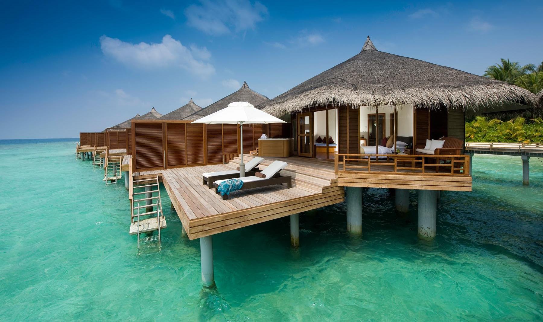 Kuramathi Resort Water bungalow