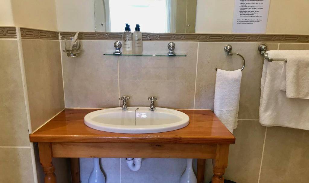 zuid-afrika-kaapstad-sundown-manor-badkamer