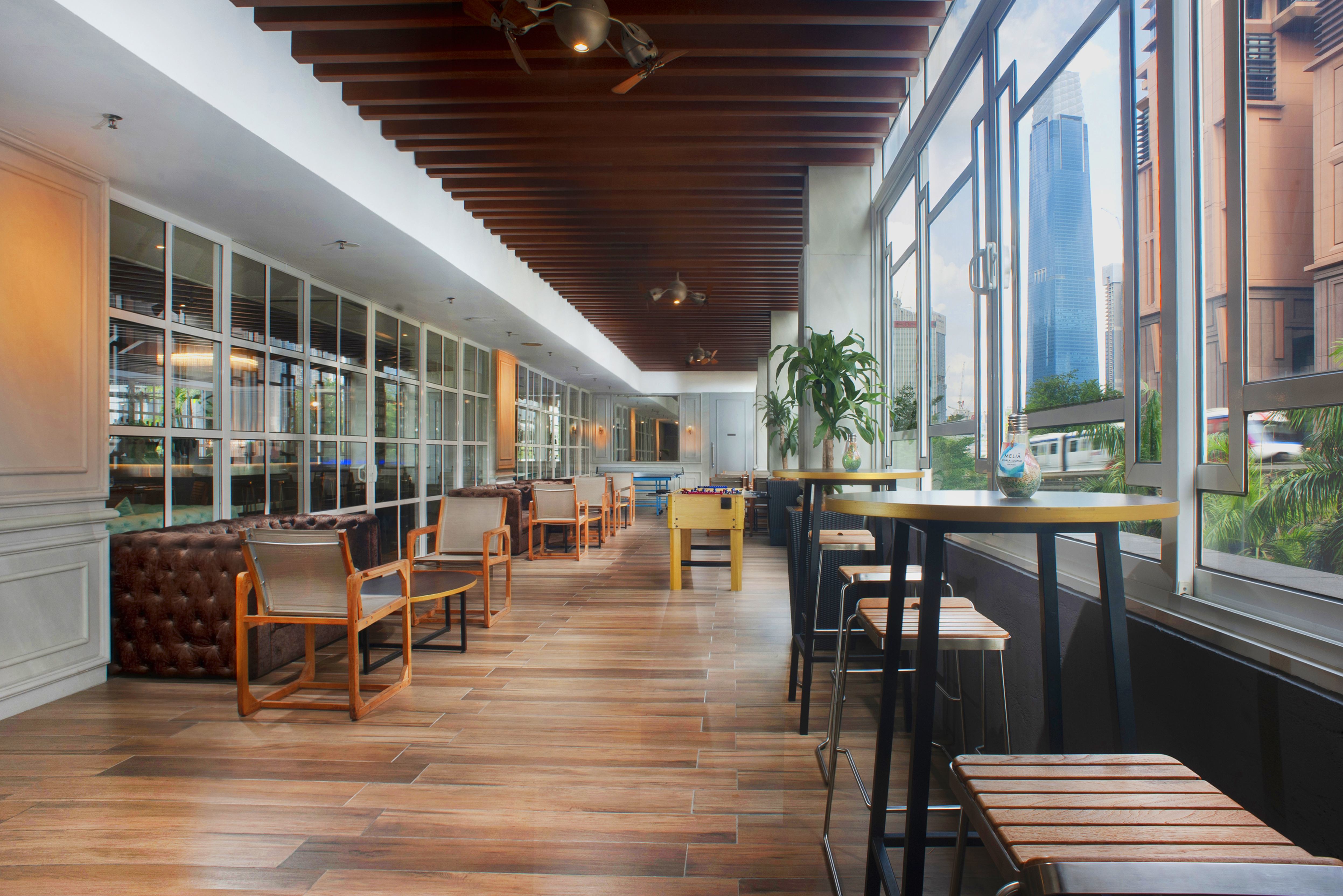 Maleisië-Kuala-Lumpur-Melia-Hotel-Gastro-Bar-Lounge