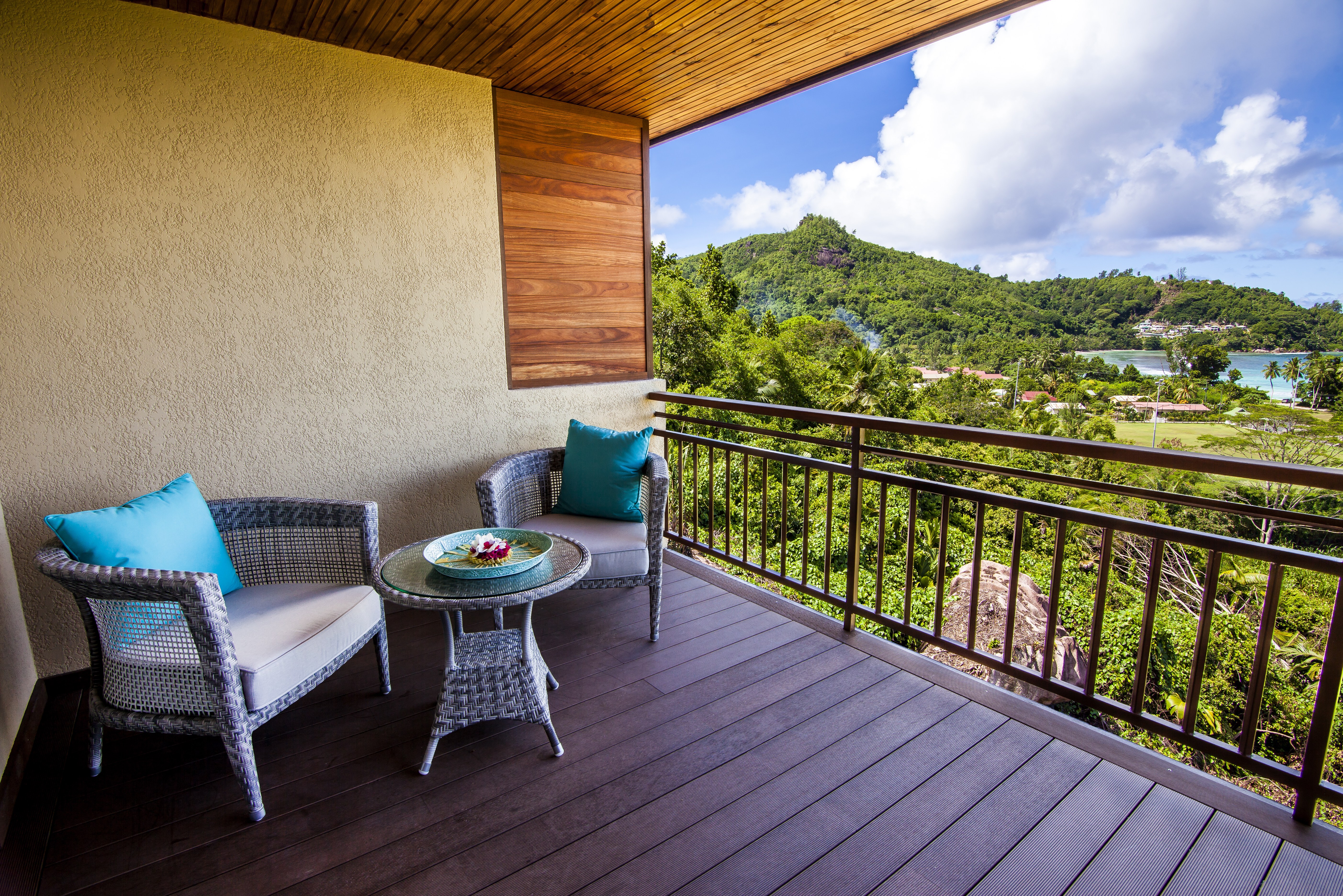 Seychellen Mahe Valmer Resort Baie Lazare terras