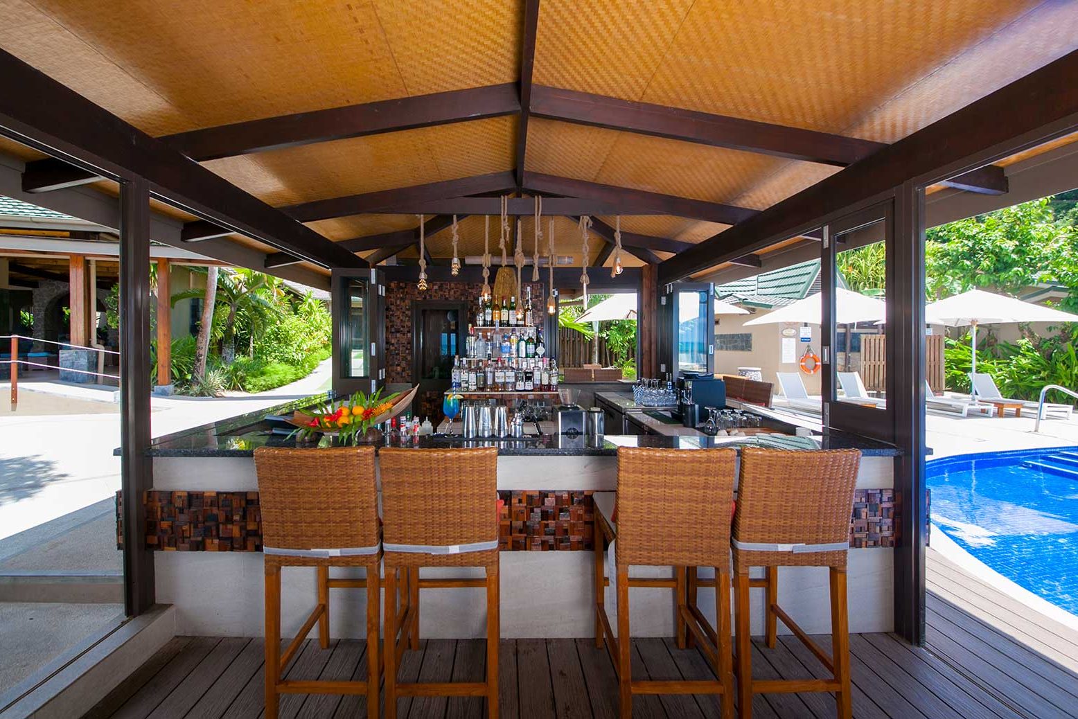 Seychellen Praslin Coco de Mer Hotel Bar