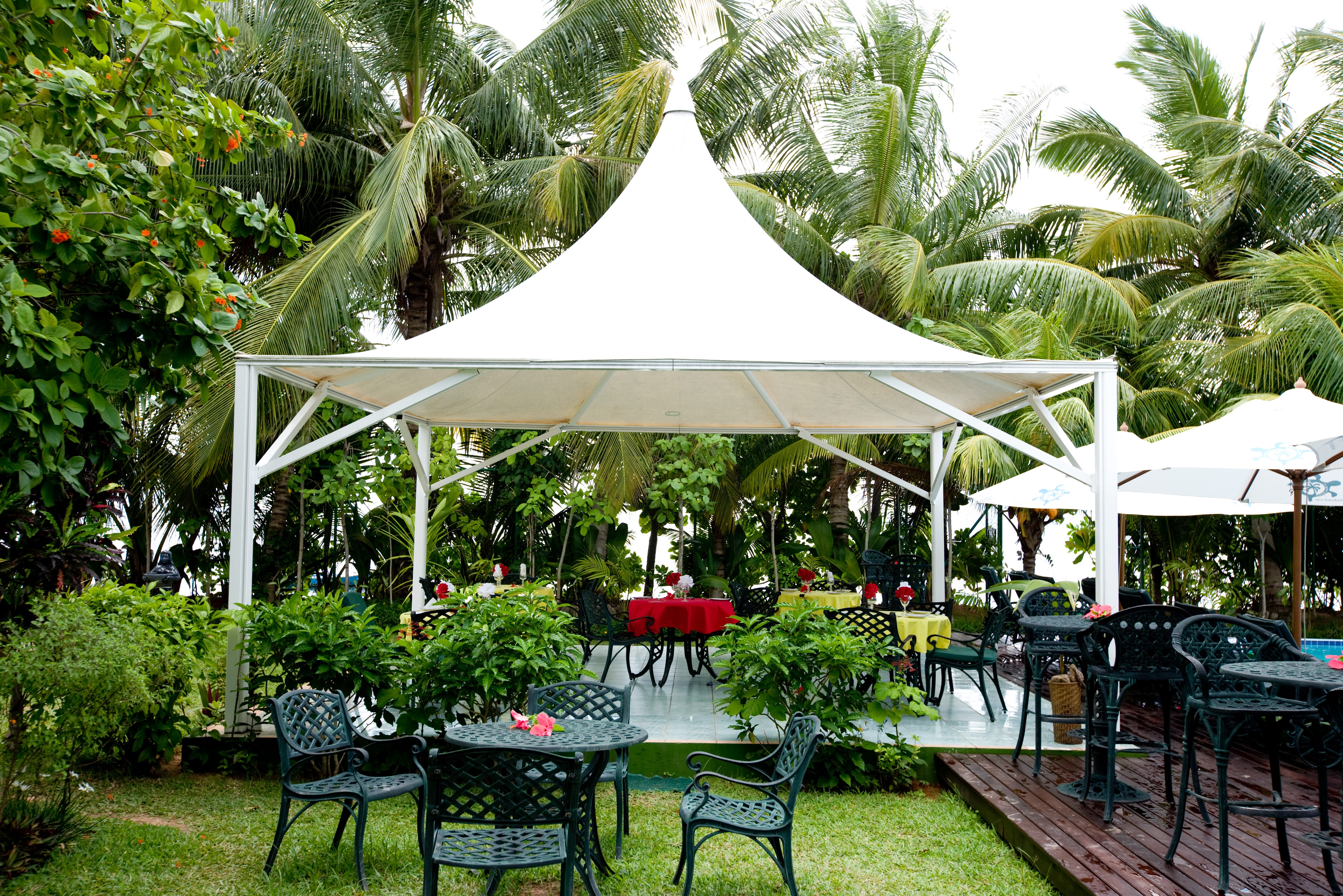 Seychellen Praslin Le Relax Beach Resort terras